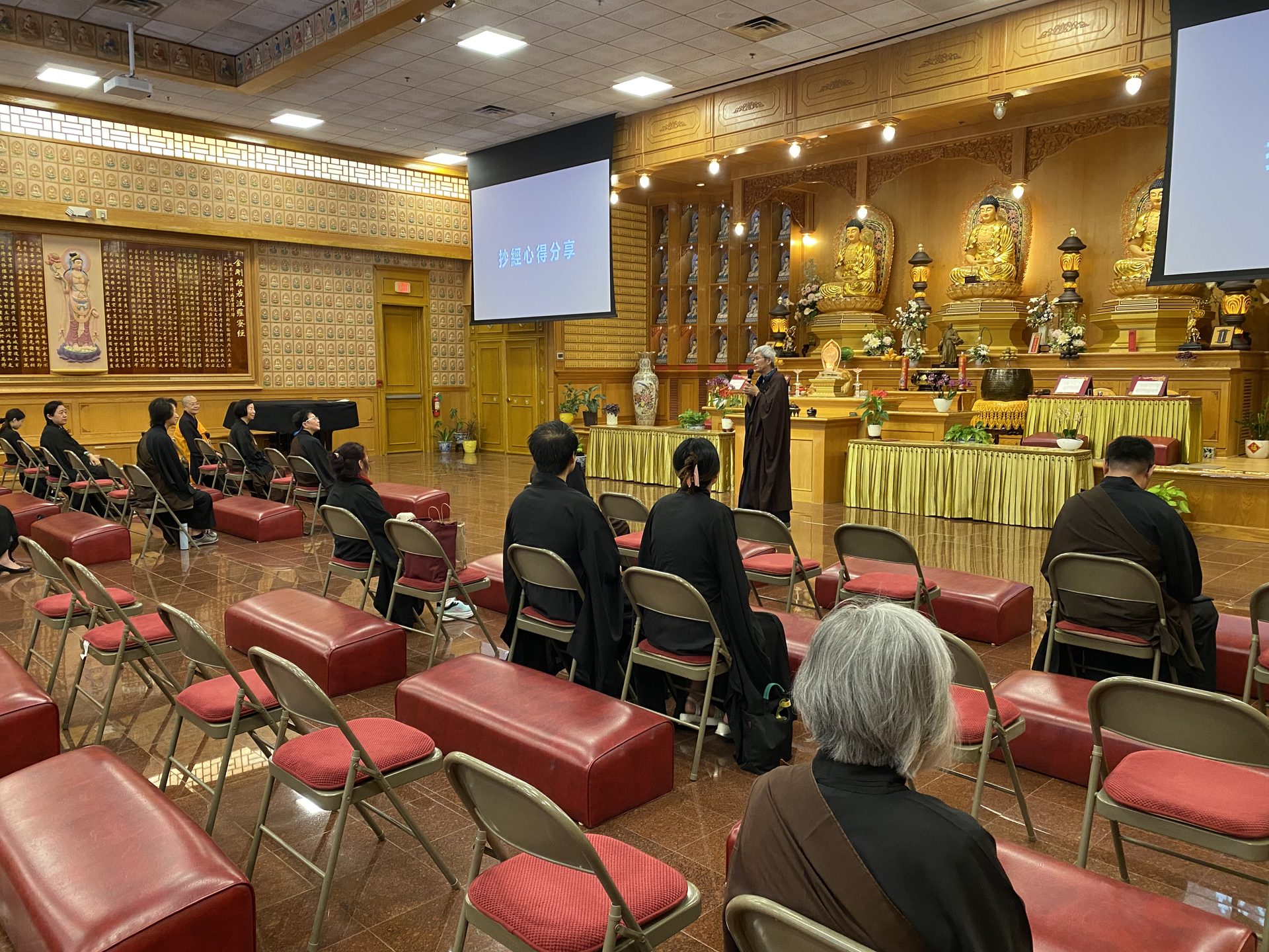 Scripture Transcription Practice at Xiang Yun Temple: Monastics and Devotees Gather to Reflect on Dependent Origination