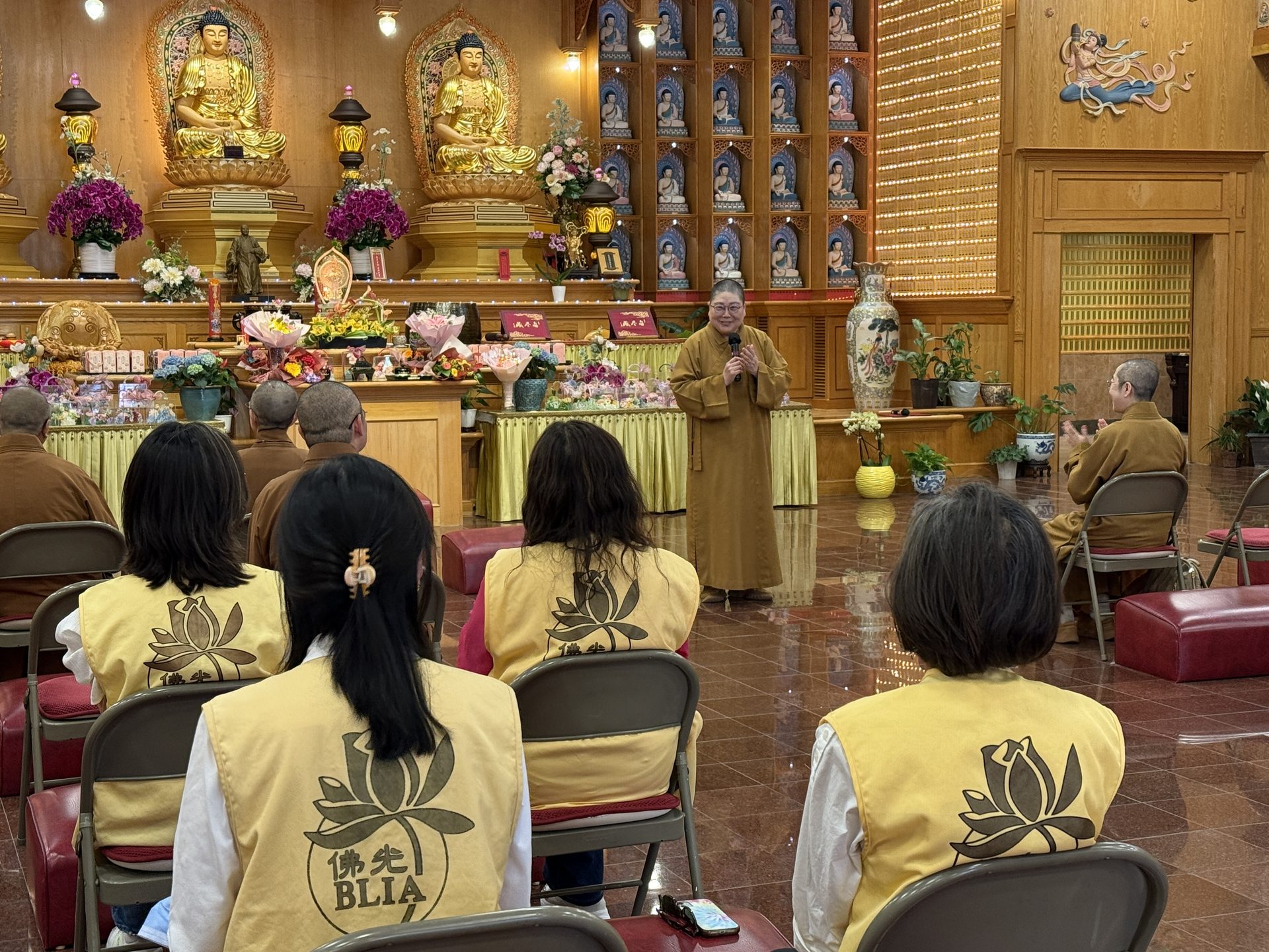 North America Fellowship Guests Visit Xiang Yun Temple
