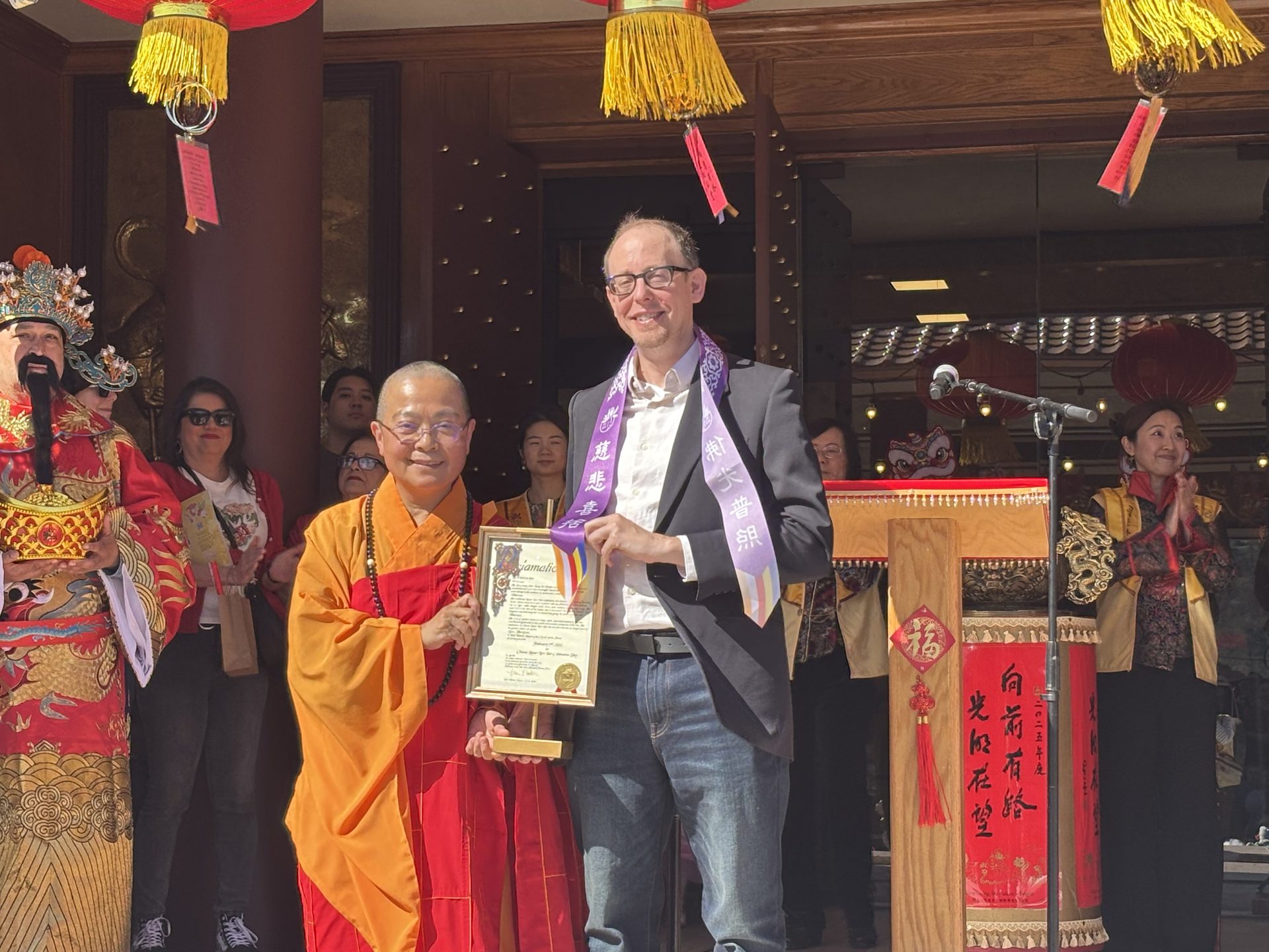 Xiang Yun Temple's Lunar New Year Celebration: Harmony Between Buddhism and Diverse Cultures