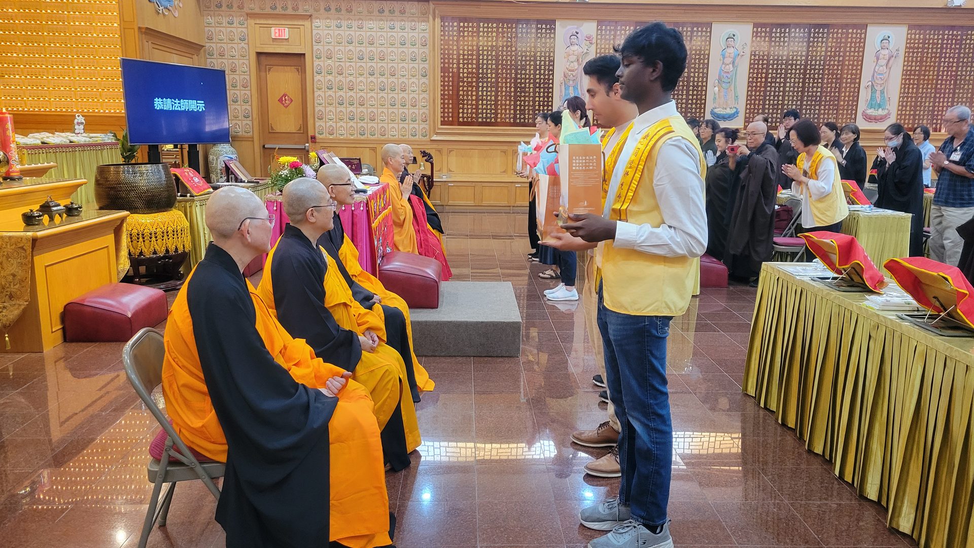 Xiangyun Temple Lianghuang Dharma Assembly: Buddha Light Association Offering