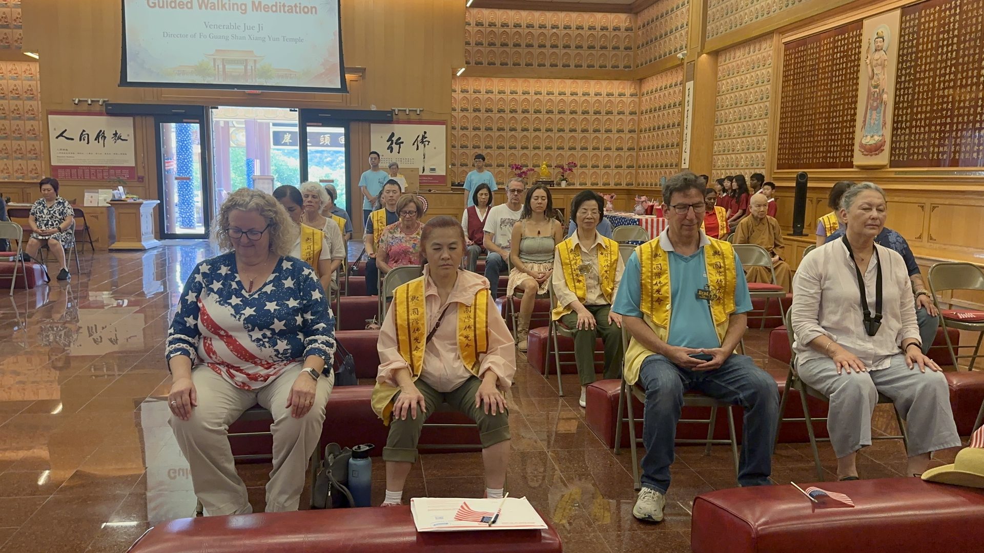 Fo Guang Shan Xiang Yun Temple Celebrates the 250th Anniversary of U.S. Independence Day with Mindfulness Walk