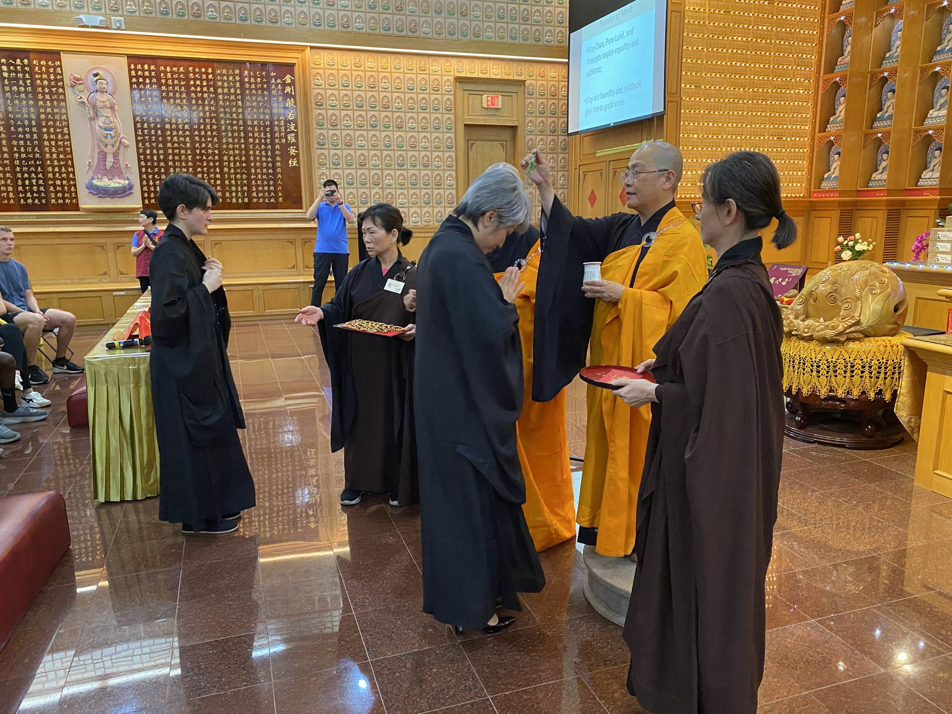 Xiang Yun Temple's Taking Refuge Ceremony - Welcomes New Local Buddhist Participants