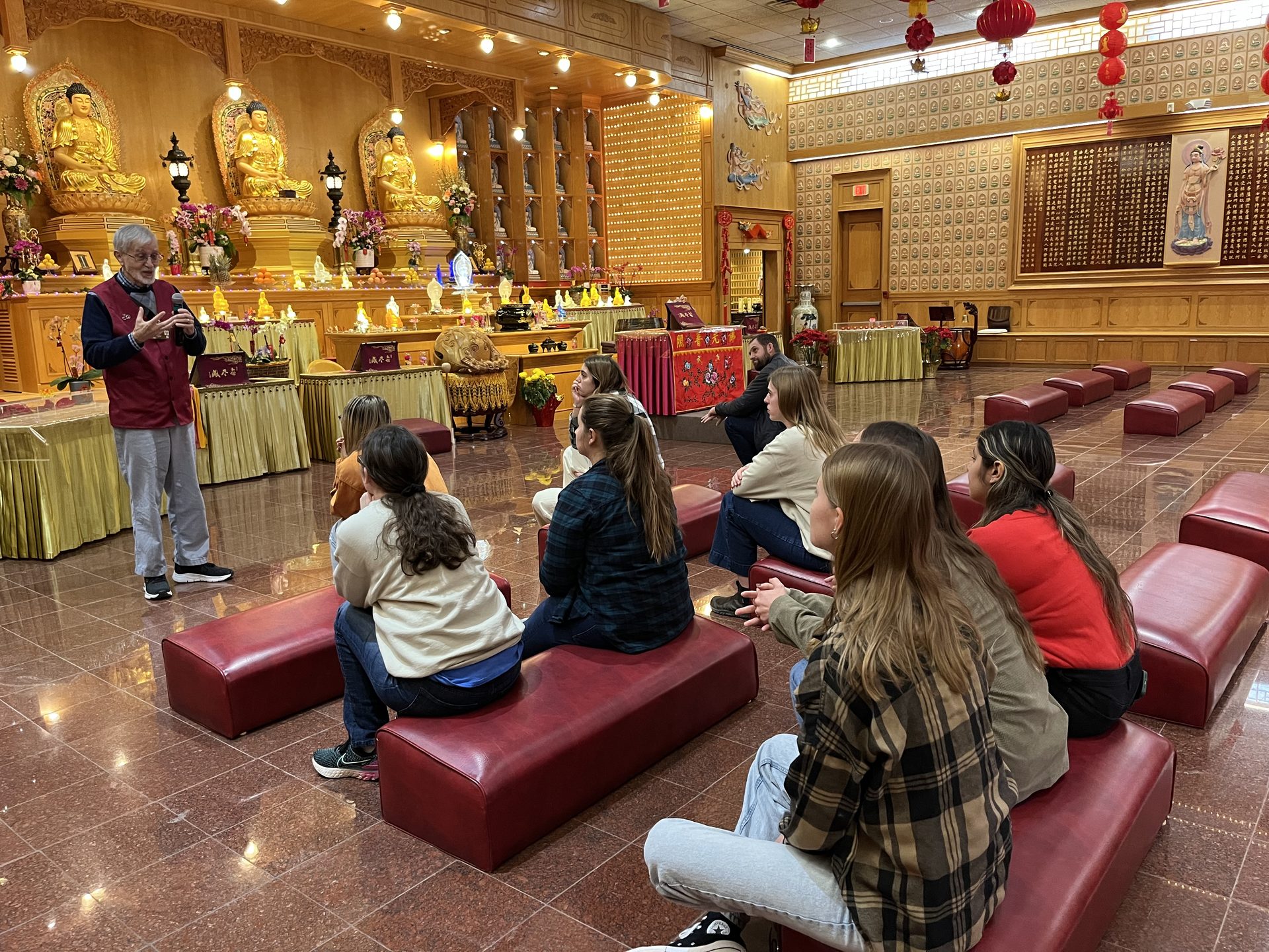 Tejas Camp and Retreat 師生來訪香雲寺