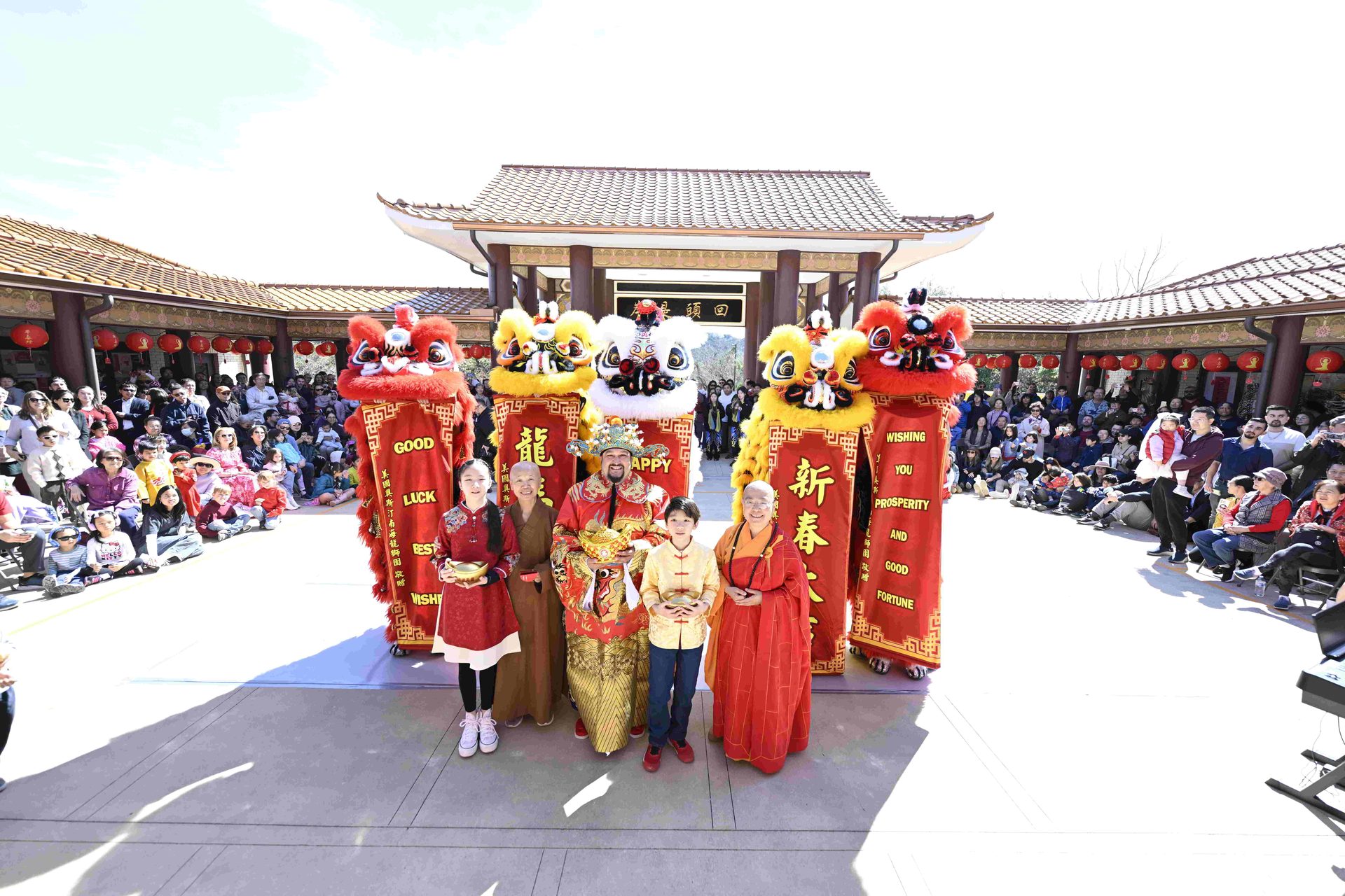 Spring Festival Cultural Harmony • A Surge of Compassion — Xiangyun Temple's Ethnic Experience Warms Austin