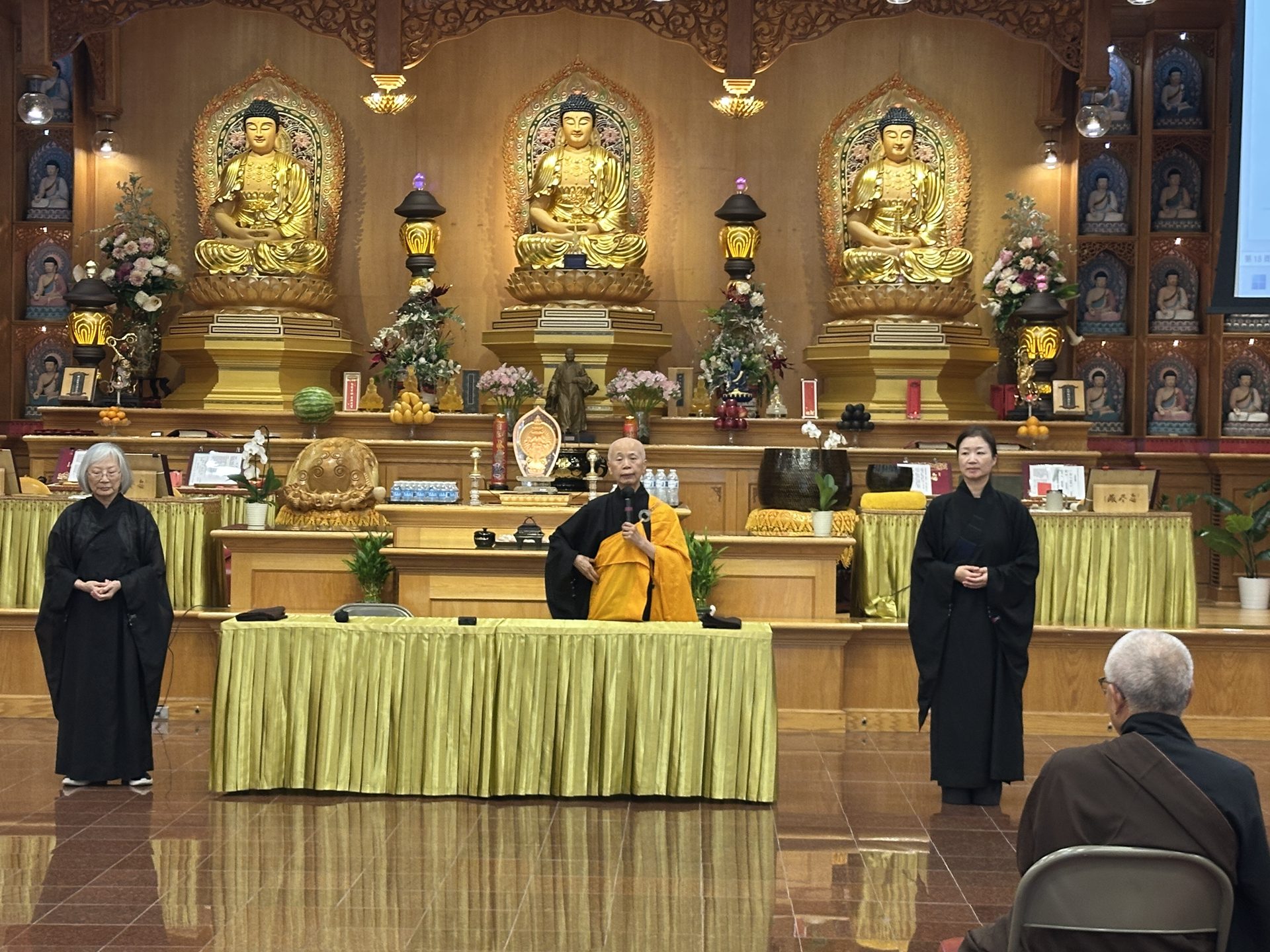 Xiang Yun Temple Austin: 8th Academy Graduation Ceremony