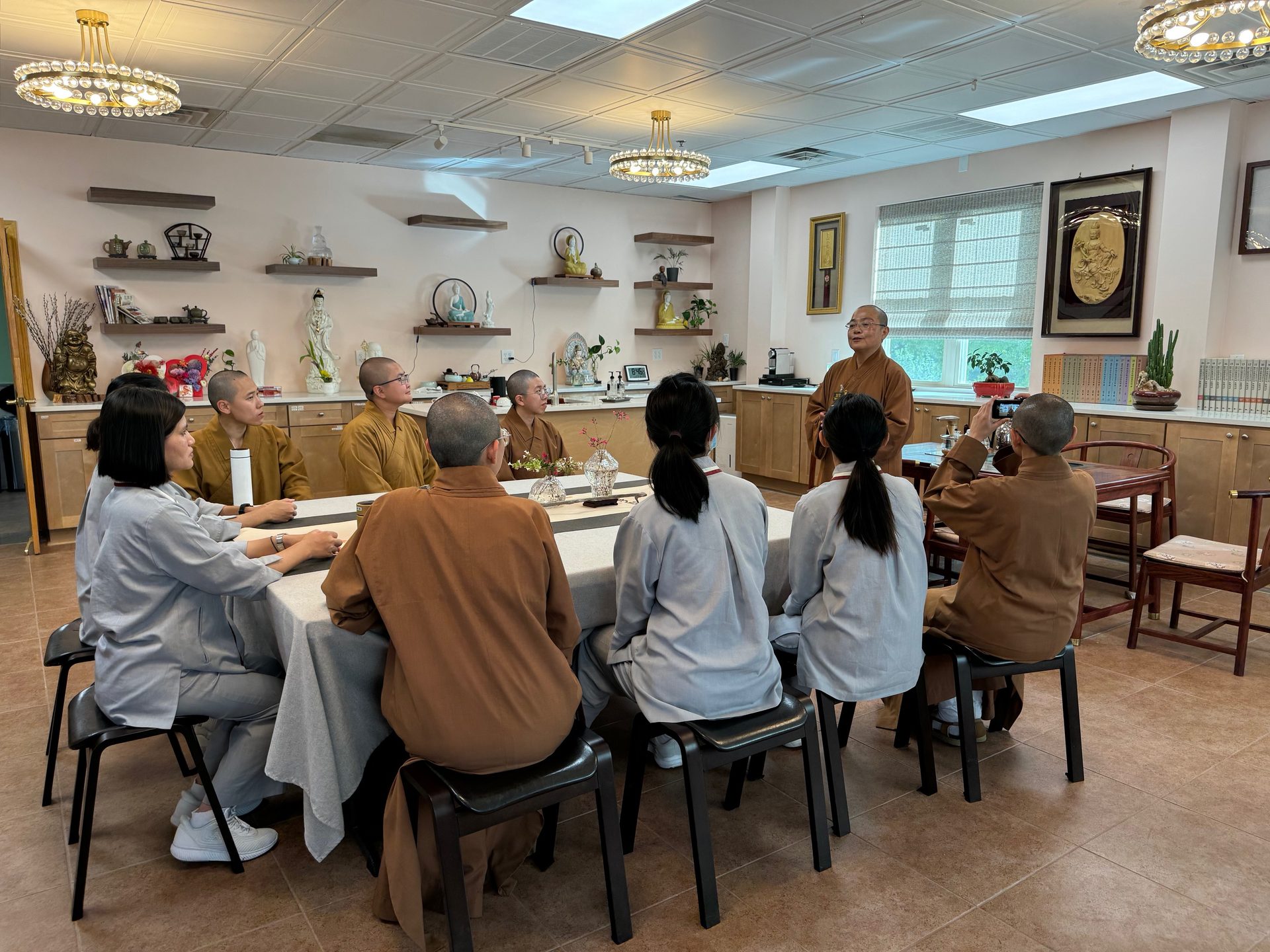 Fo Guang Shan Tsung-Lin University Visits Austin for Studying Abroad
