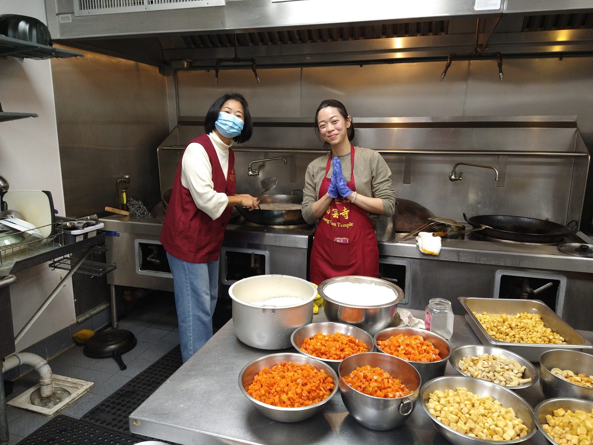 Laba Congee Offering, Presenting Harmony and Joy