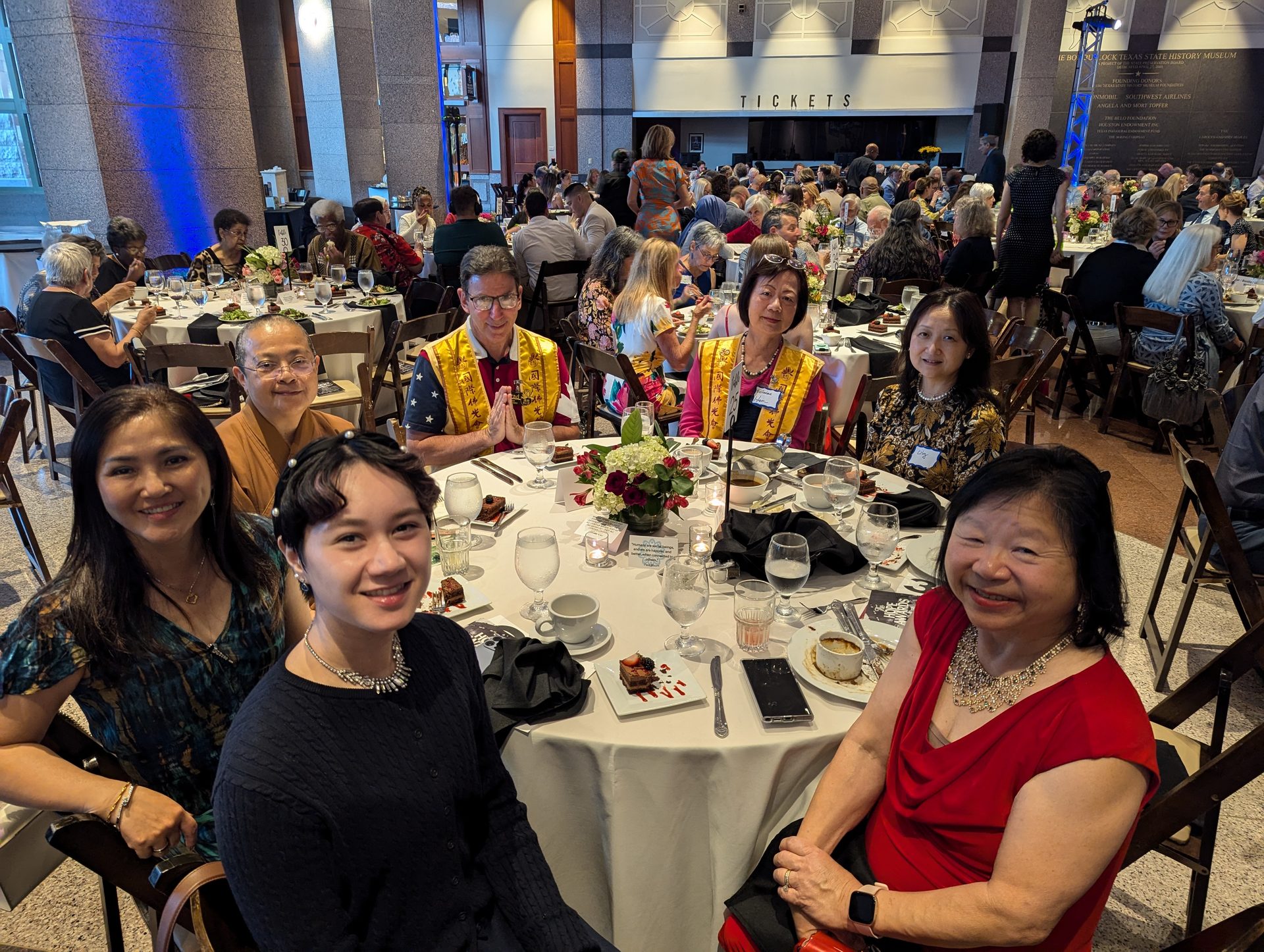 Fo Guang Members in Austin Attend iACT Hope Awards