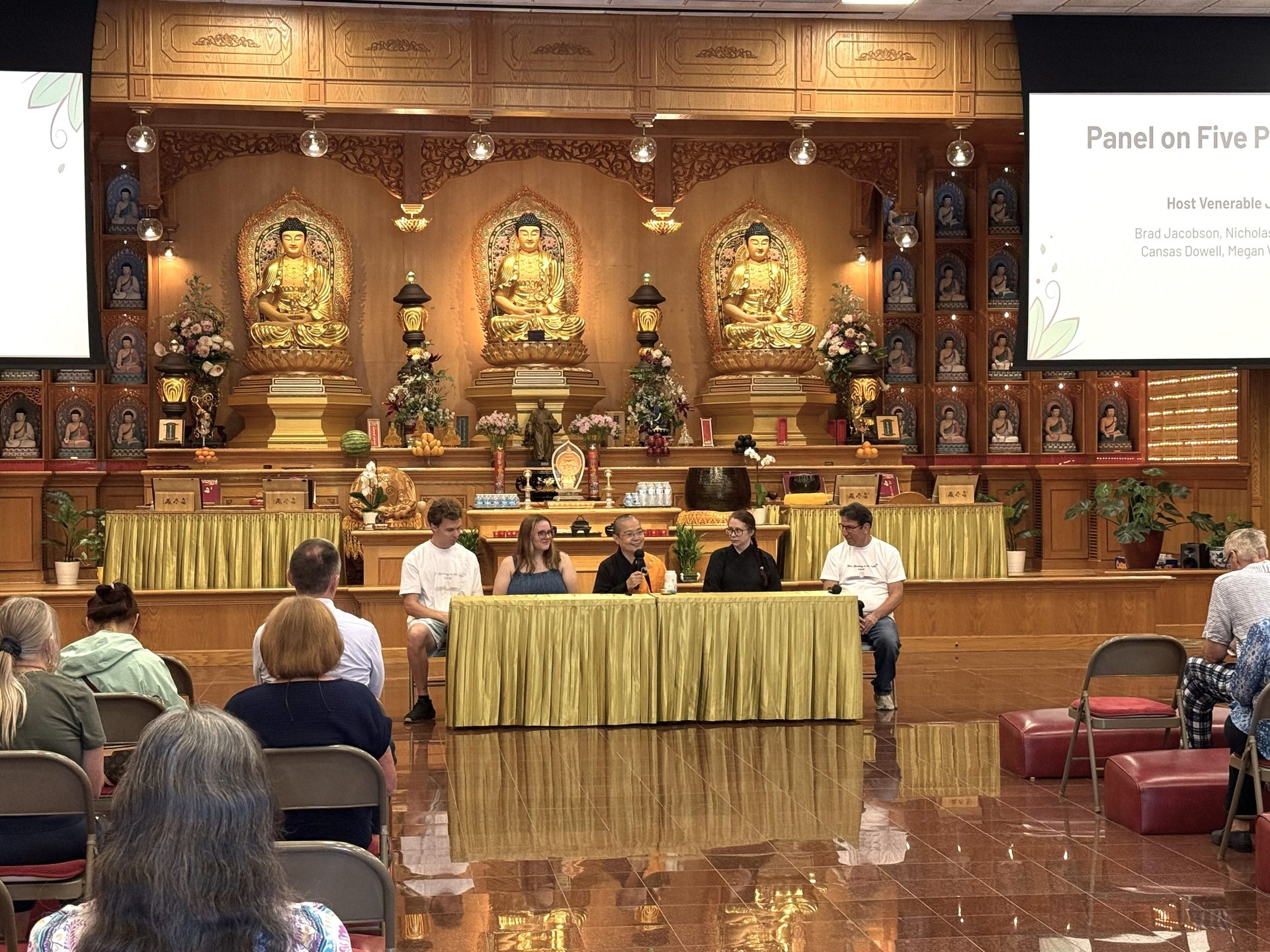Xiang Yun Temple Austin: 8th Academy Graduation Ceremony