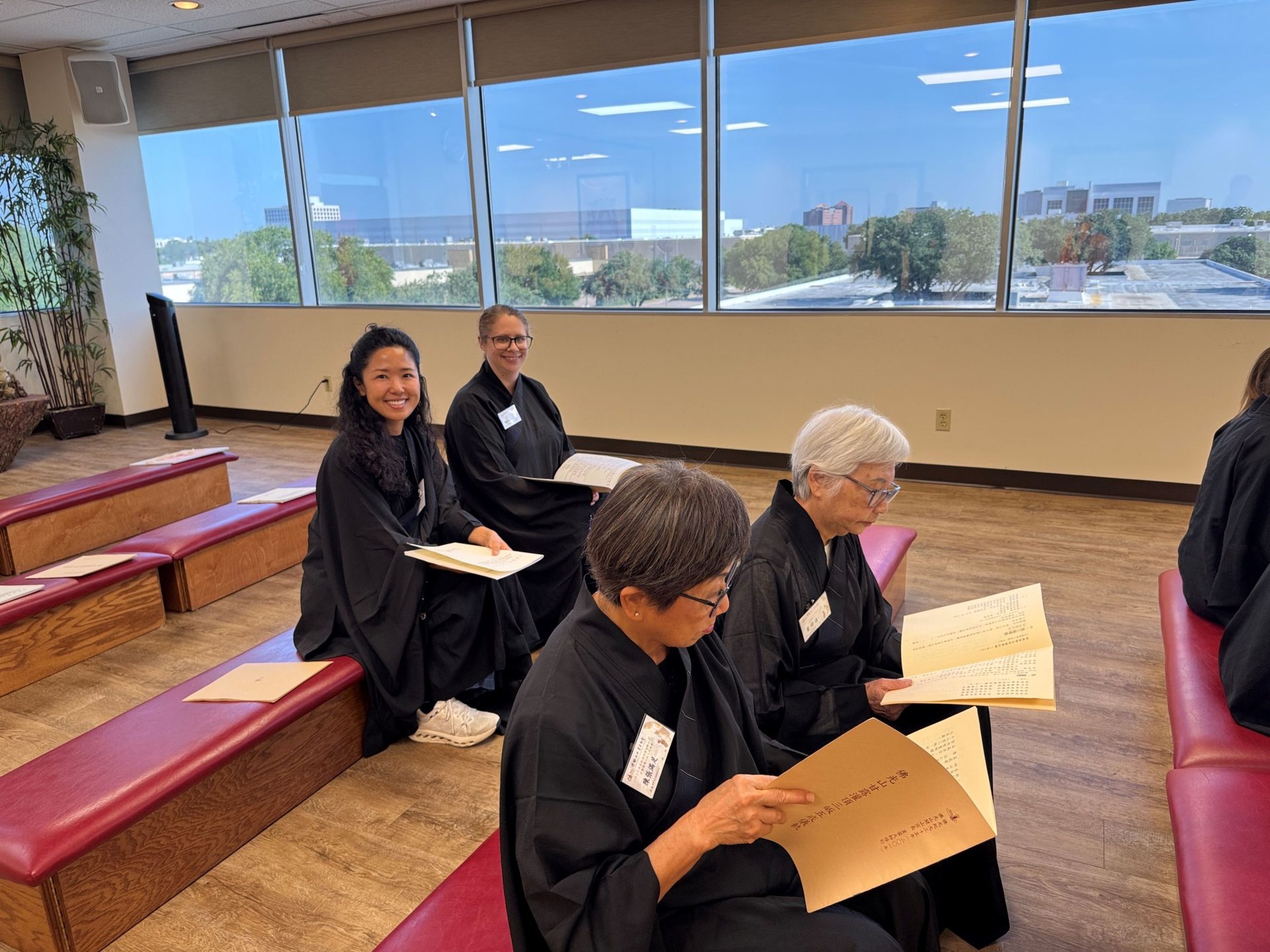 Austin Xiang Yun Temple Devotees Travel to Dallas to Take Precepts and Find Inner Peace at Venerable Hui Kai's Lecture