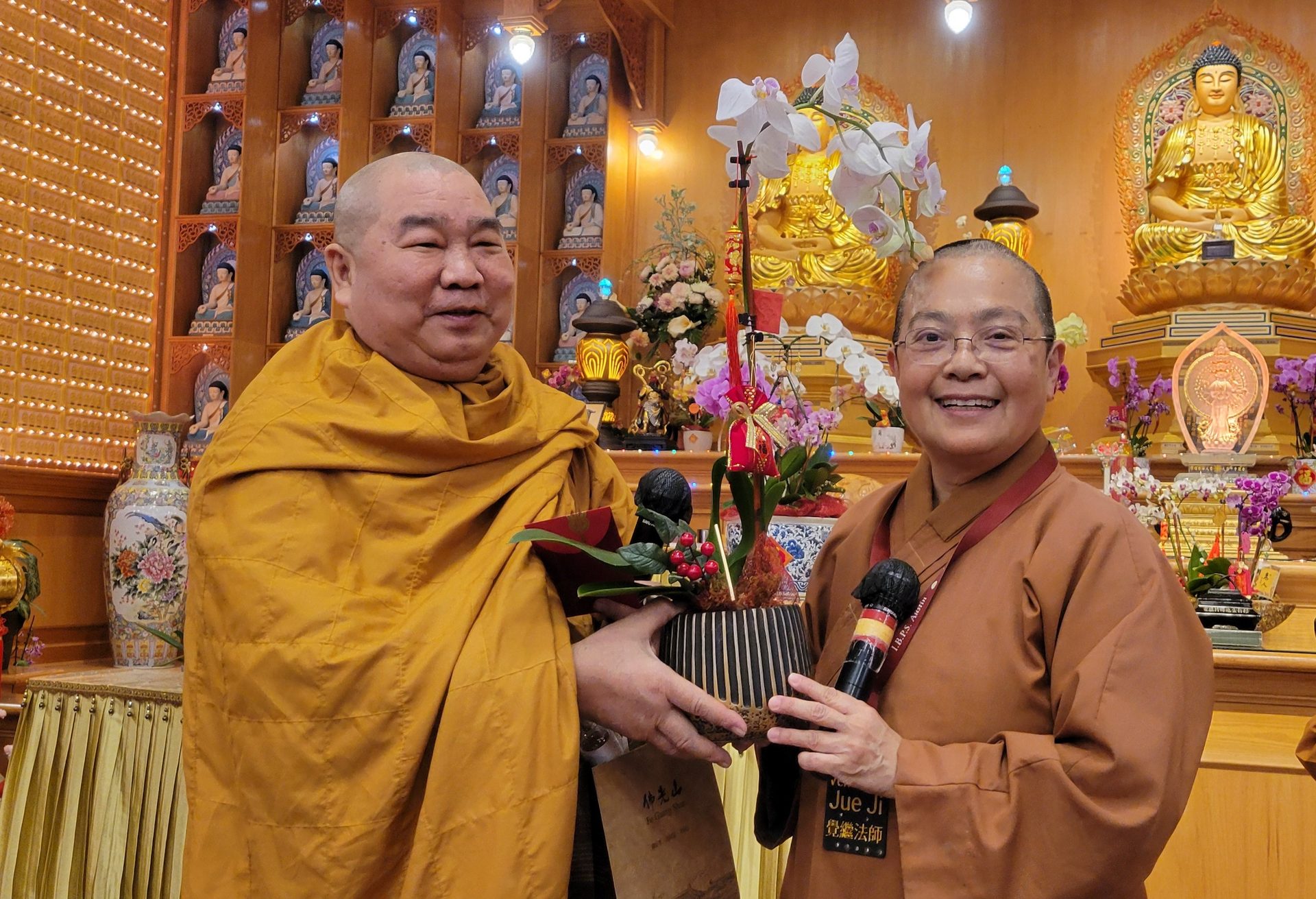 Xiang Yun Temple Welcomes Vietnamese Visiting Groups to Celebrate Lunar New Year in Buddhist Light