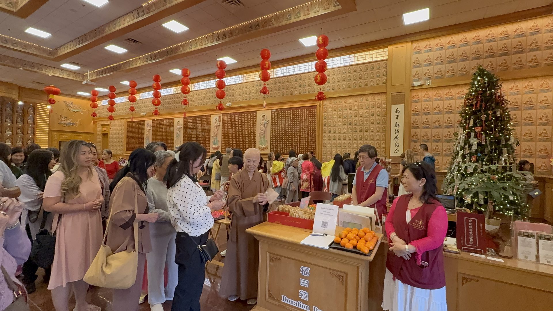 Title: Vietnamese Guanyin Compassion Practice Center Makes First Lunar New Year Visit to Xiangyun Temple in Austin
