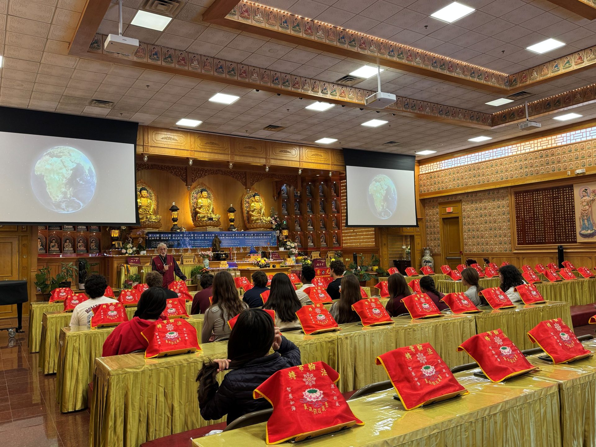 St. Michael’s Preparatory School Visits Xiangyun Temple