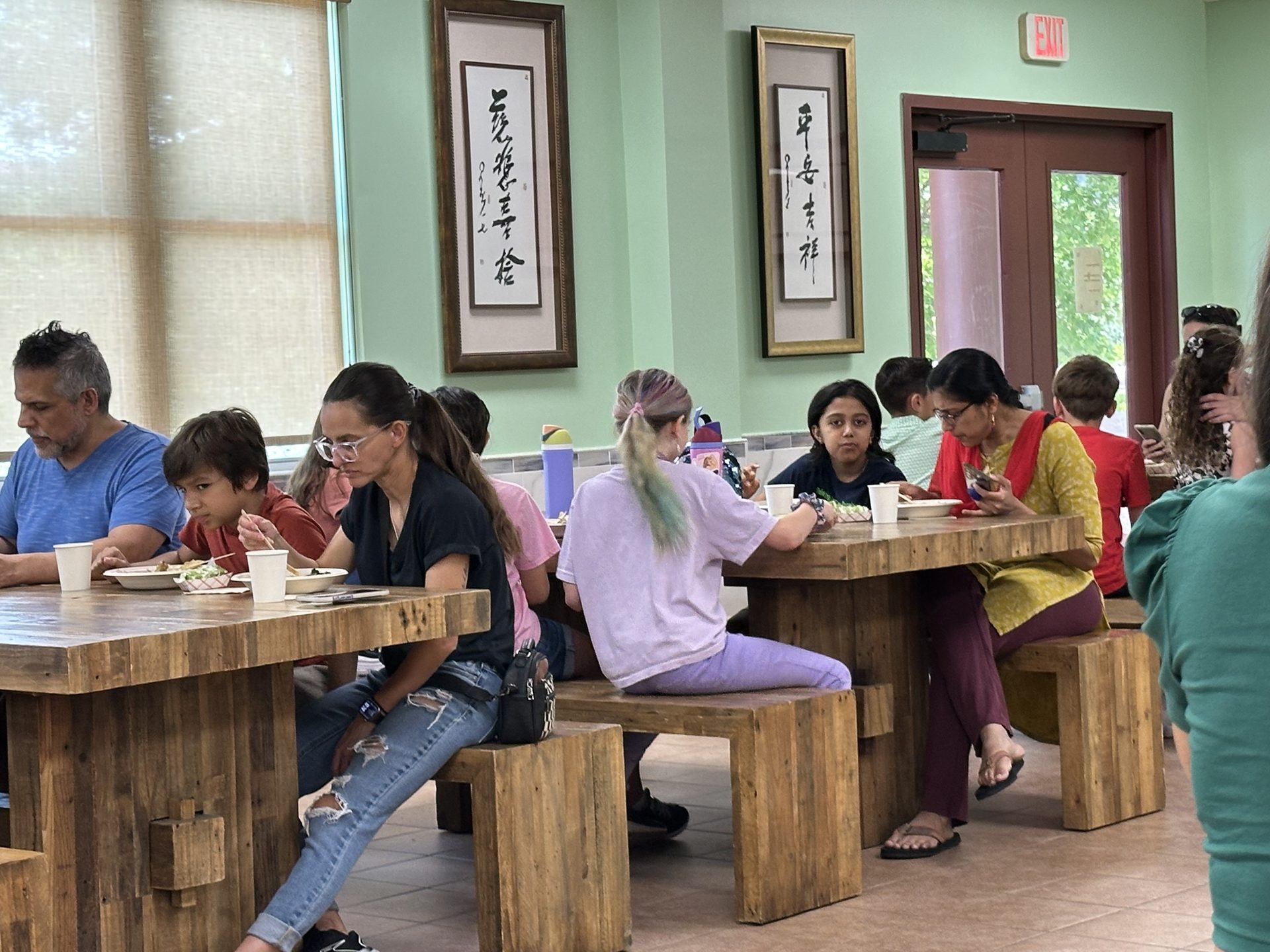 Homeschooling Family Visits Xiang Yun Temple