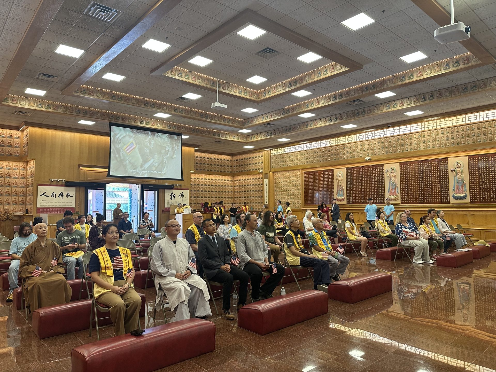 Fo Guang Shan Xiang Yun Temple Celebrates the 250th Anniversary of U.S. Independence Day with Mindfulness Walk