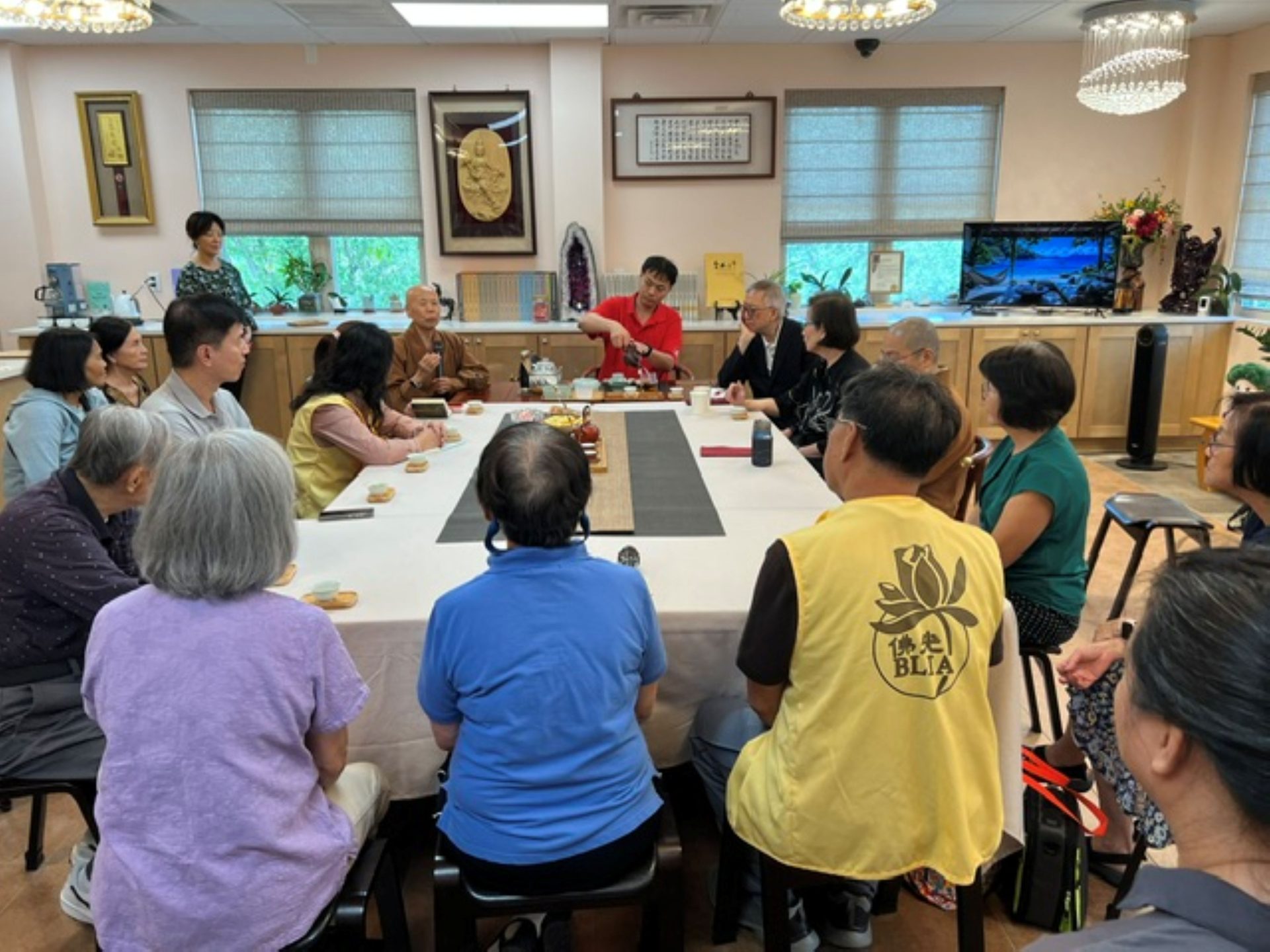 Fo Guang Shan Xiang Yun Temple in Austin Hosts Dharma Lecture by Venerable Lay Dharma Lecturer Chao Ku Huai-Chen
