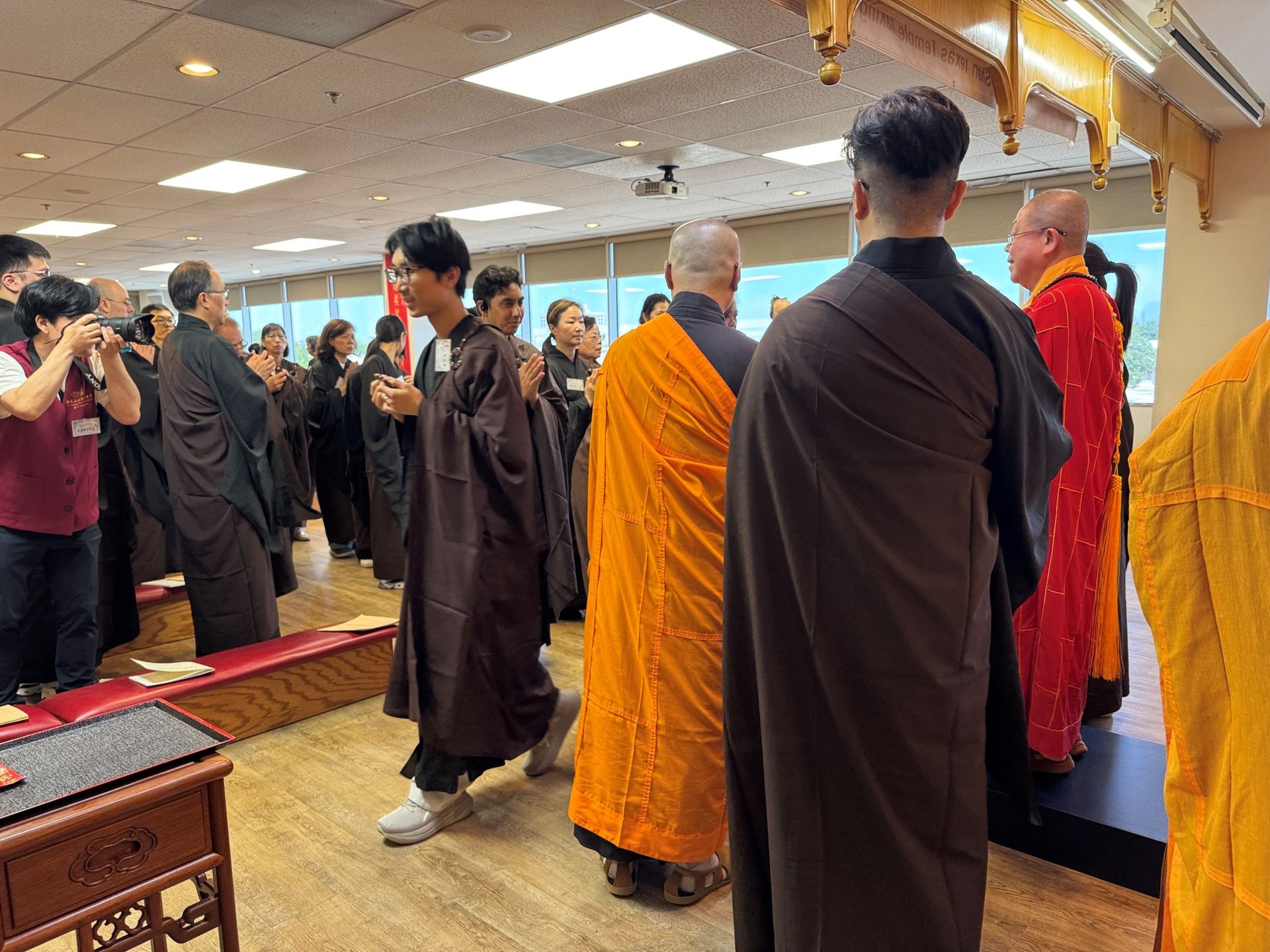 Austin Xiang Yun Temple Devotees Travel to Dallas to Take Precepts and Find Inner Peace at Venerable Hui Kai's Lecture