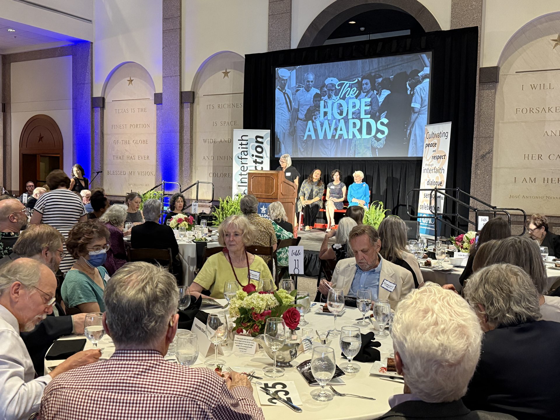 Fo Guang Members in Austin Attend iACT Hope Awards