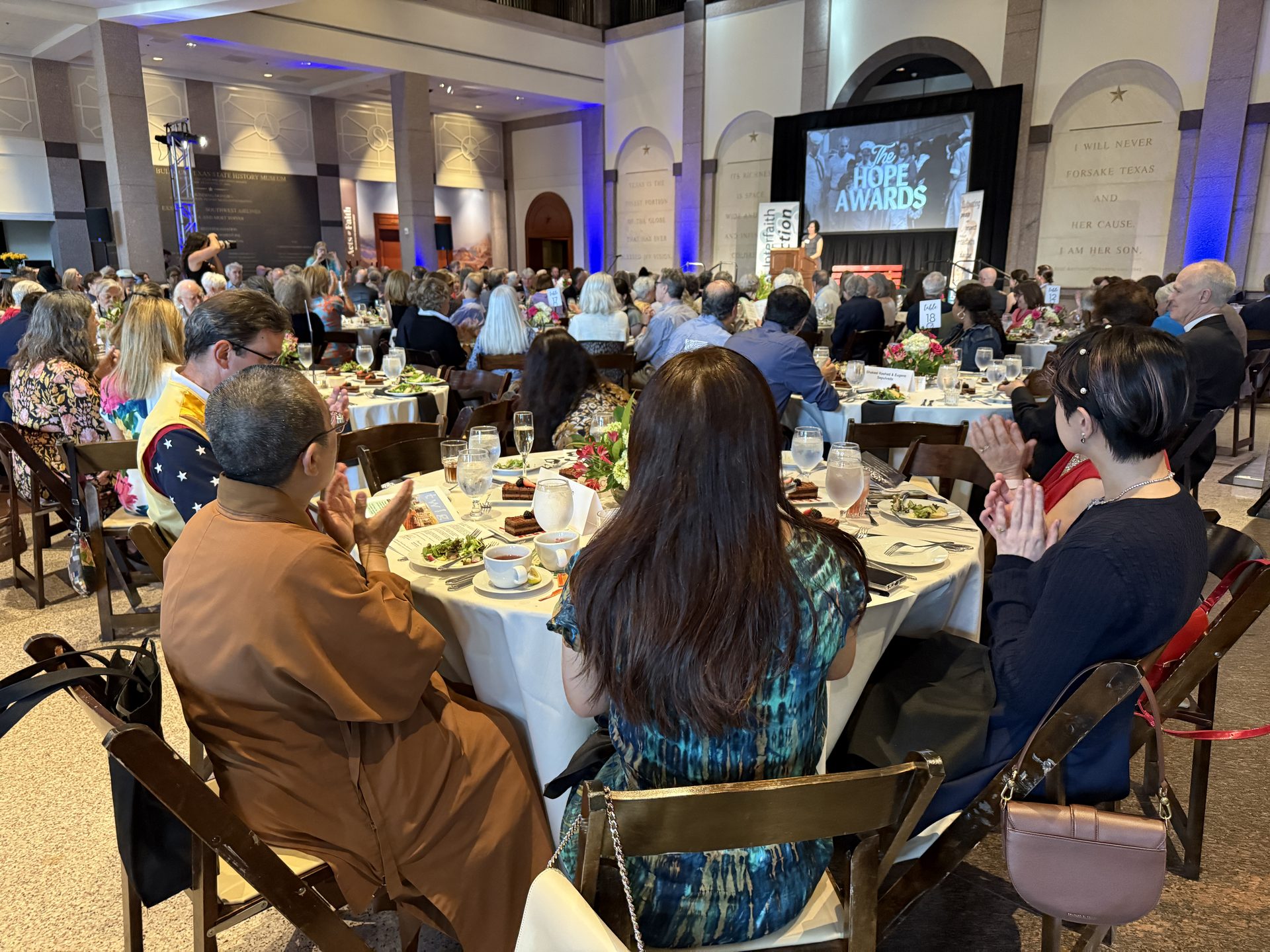 Fo Guang Members in Austin Attend iACT Hope Awards