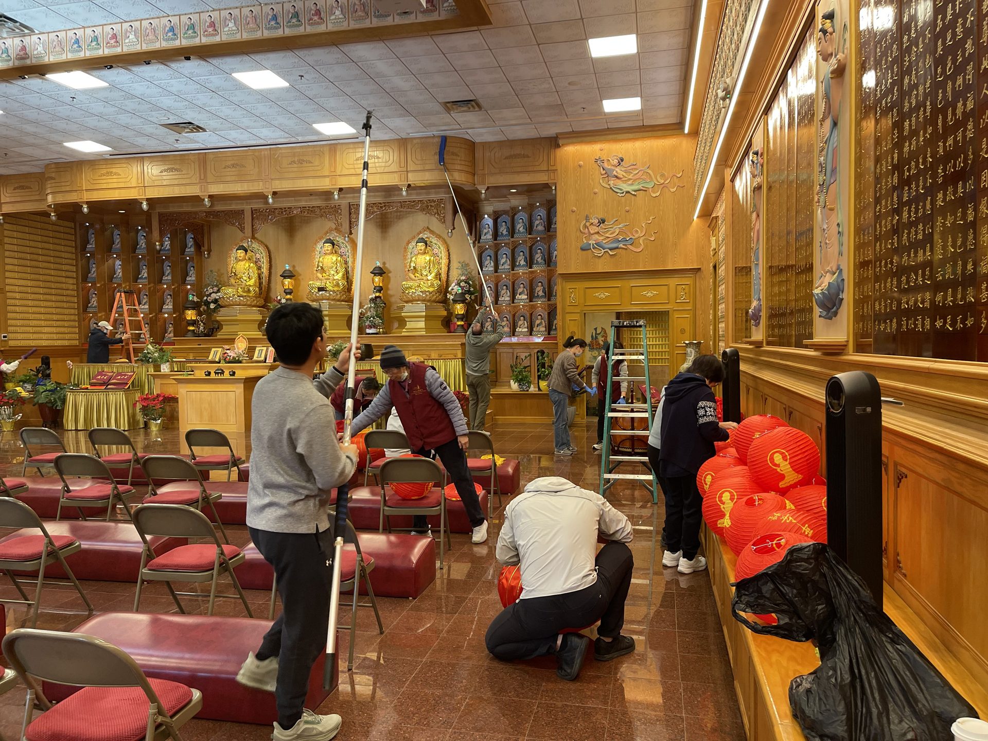 Xiangyun Temple Hangs Lanterns High — Cultivating Blessings Through Action, Cultivating Wisdom Through Harmony
