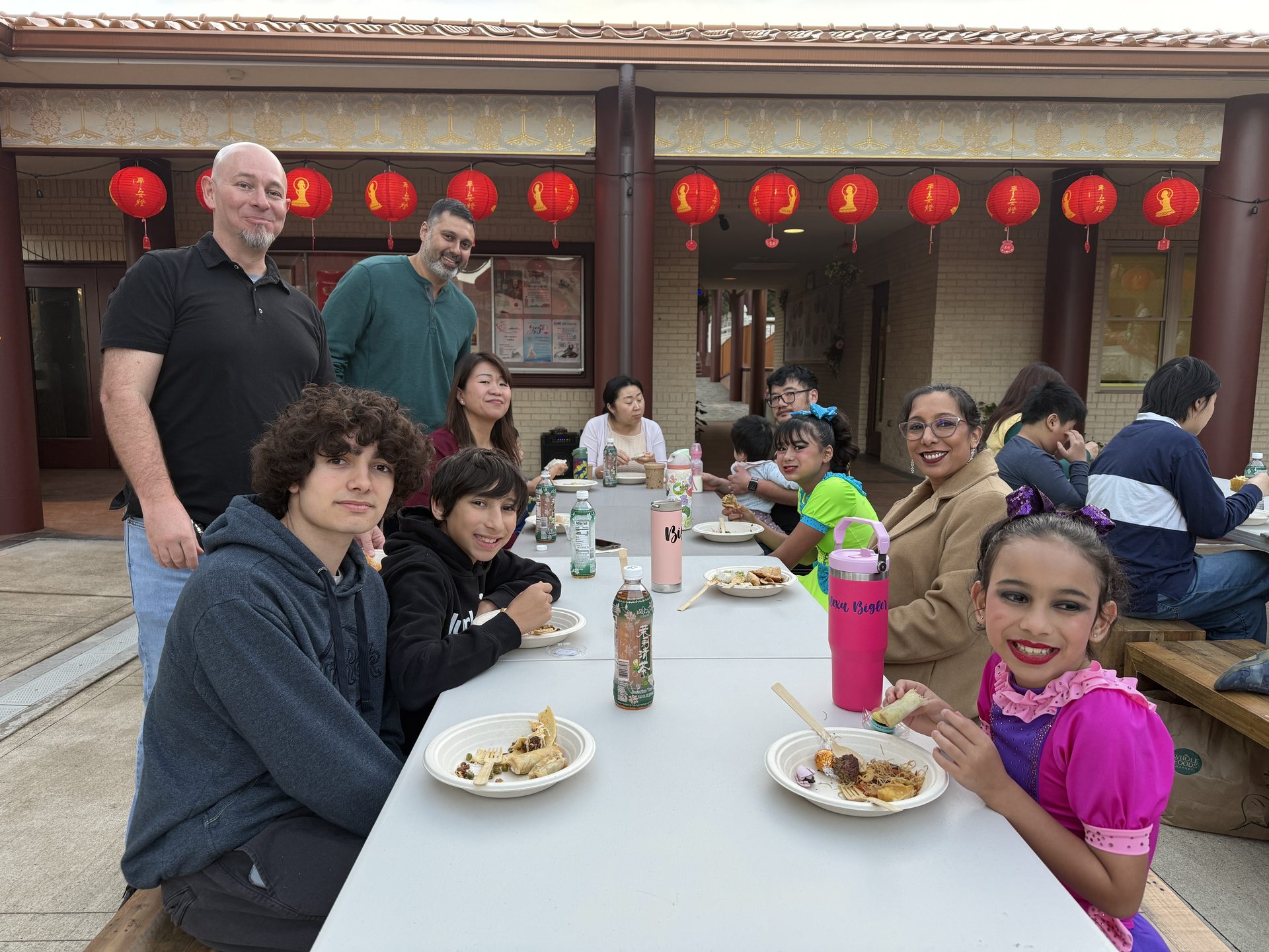 Xiang Yun Temple Lantern Festival Banquet: Celebrating with Lantern Riddles