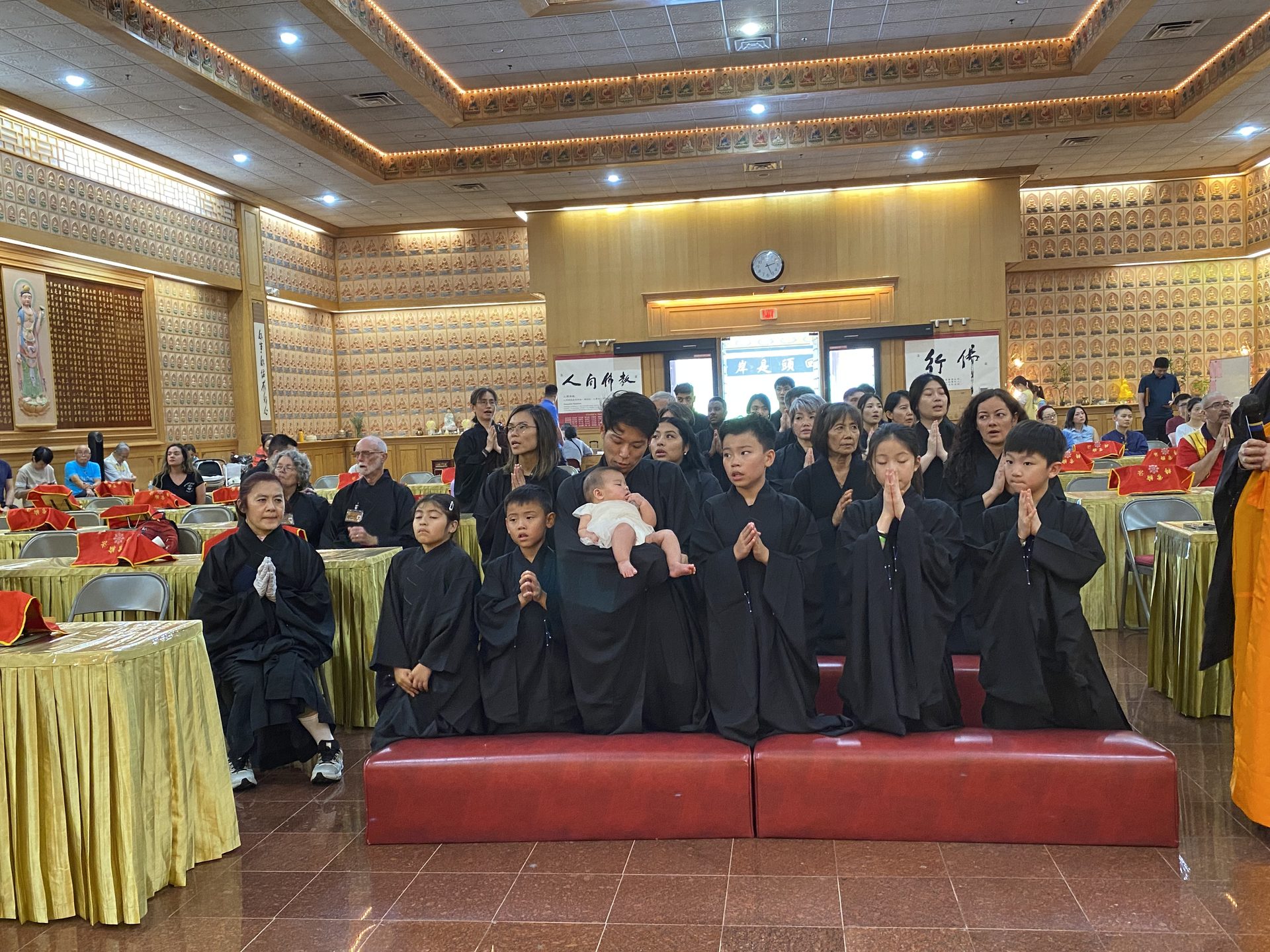 Xiang Yun Temple's Taking Refuge Ceremony - Welcomes New Local Buddhist Participants