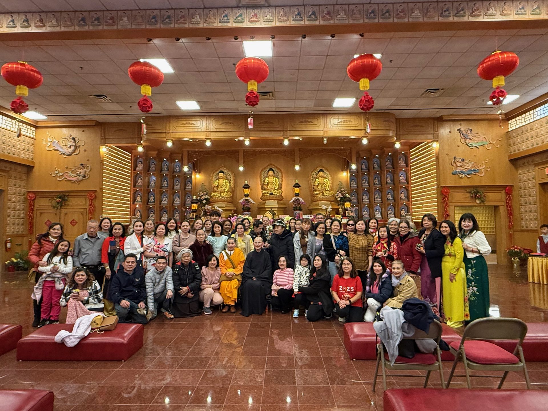 Vietnamese Delegation Visits Xiangyun Temple in Austin