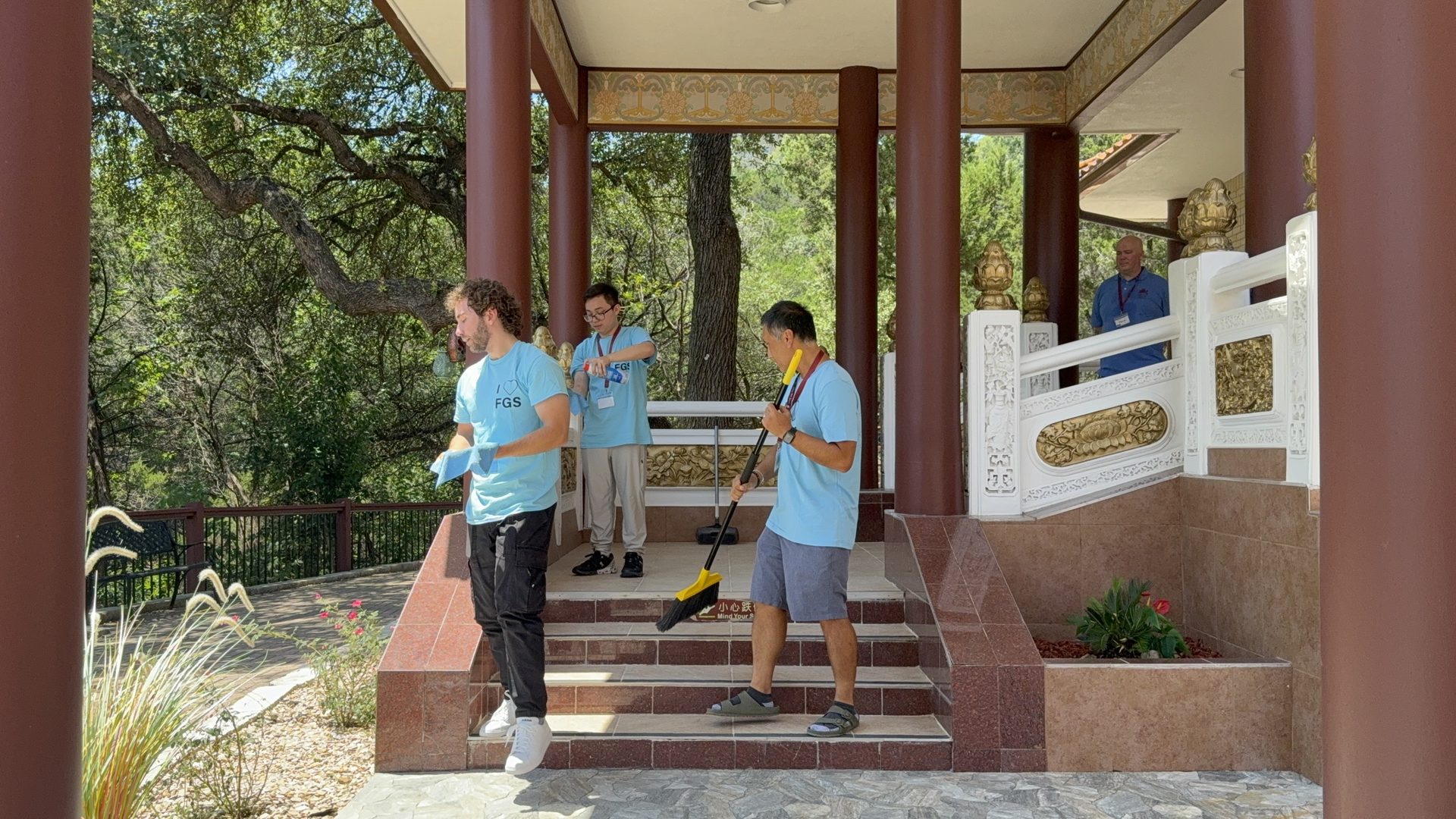 Taking Refuge at Xiang Yun Temple — Xiangyun Temple Concludes Three-Day English Meditation Retreat on “Samadhi”
