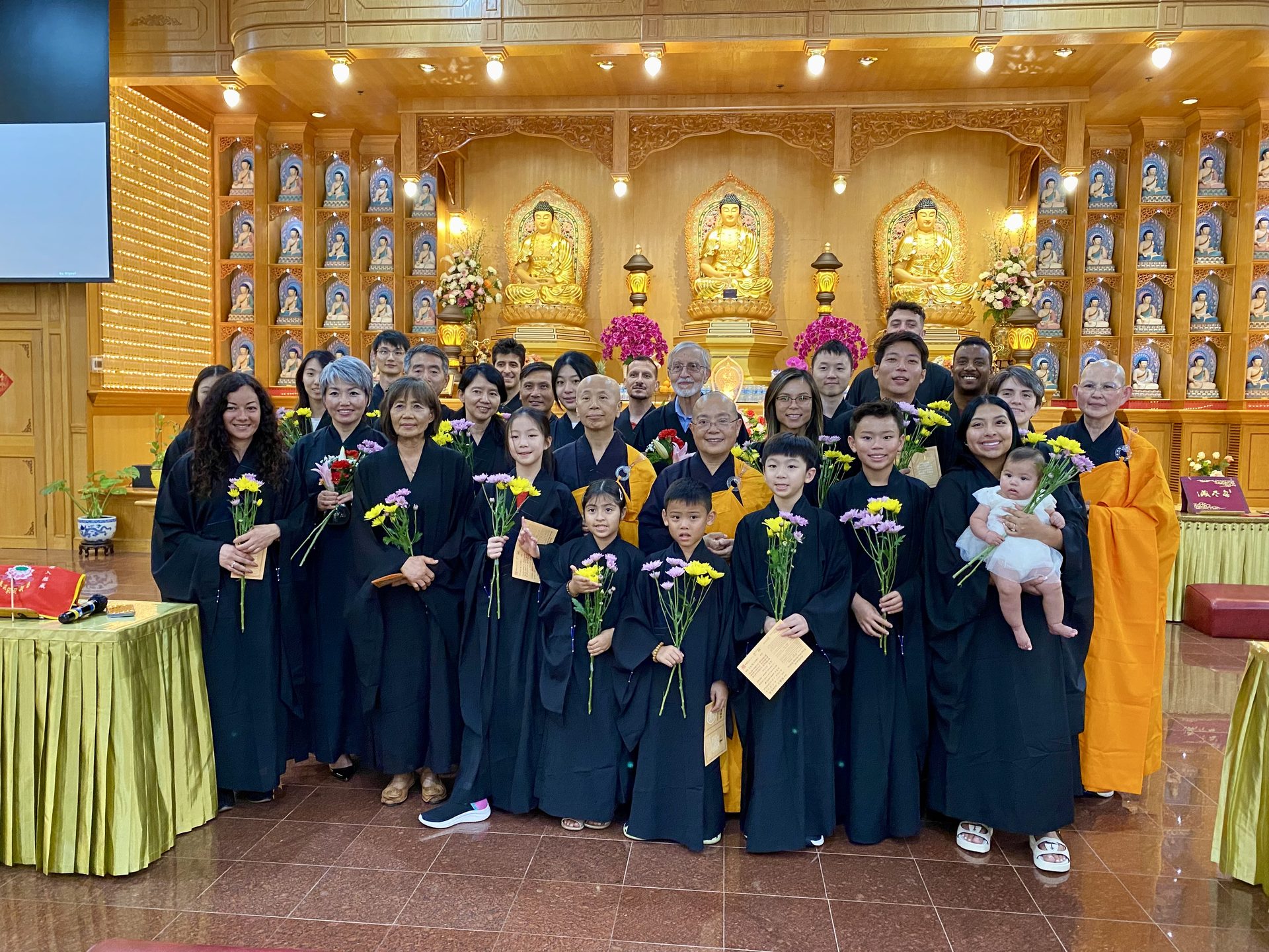 Xiang Yun Temple's Taking Refuge Ceremony - Welcomes New Local Buddhist Participants