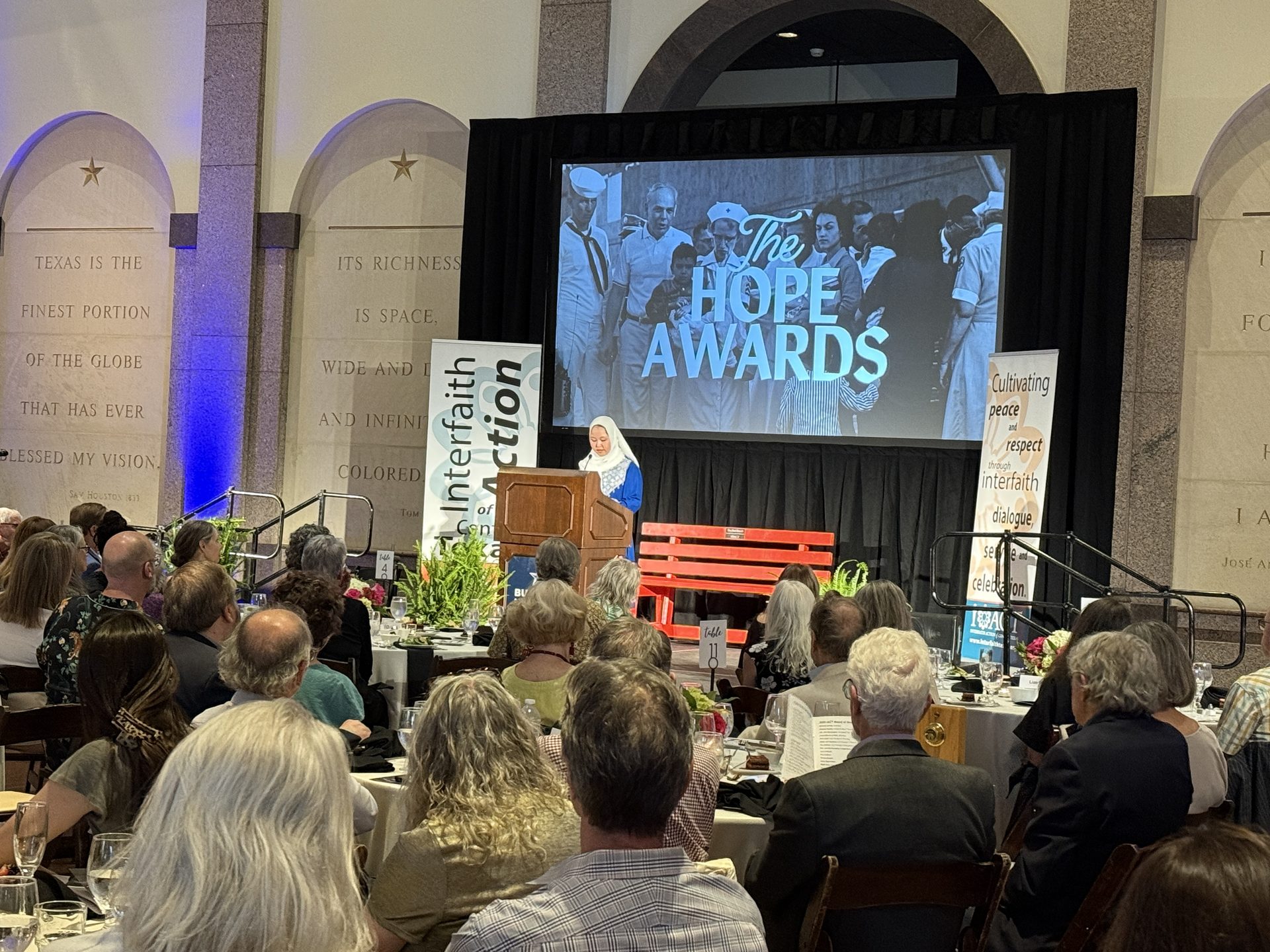 Fo Guang Members in Austin Attend iACT Hope Awards