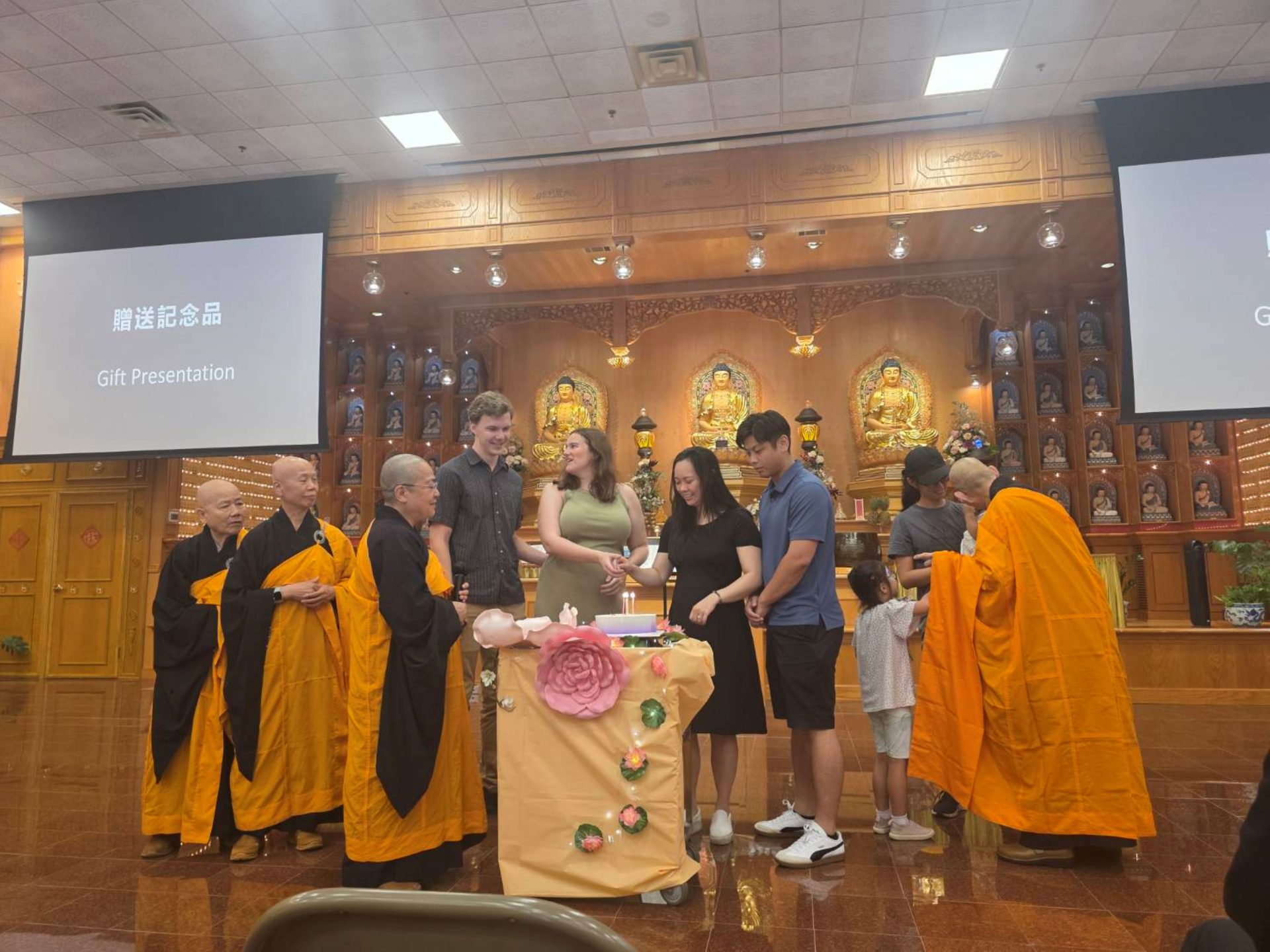 Fo Guang Shan Xiang Yun Temple in Austin Hosts Dharma Lecture by Venerable Lay Dharma Lecturer Chao Ku Huai-Chen