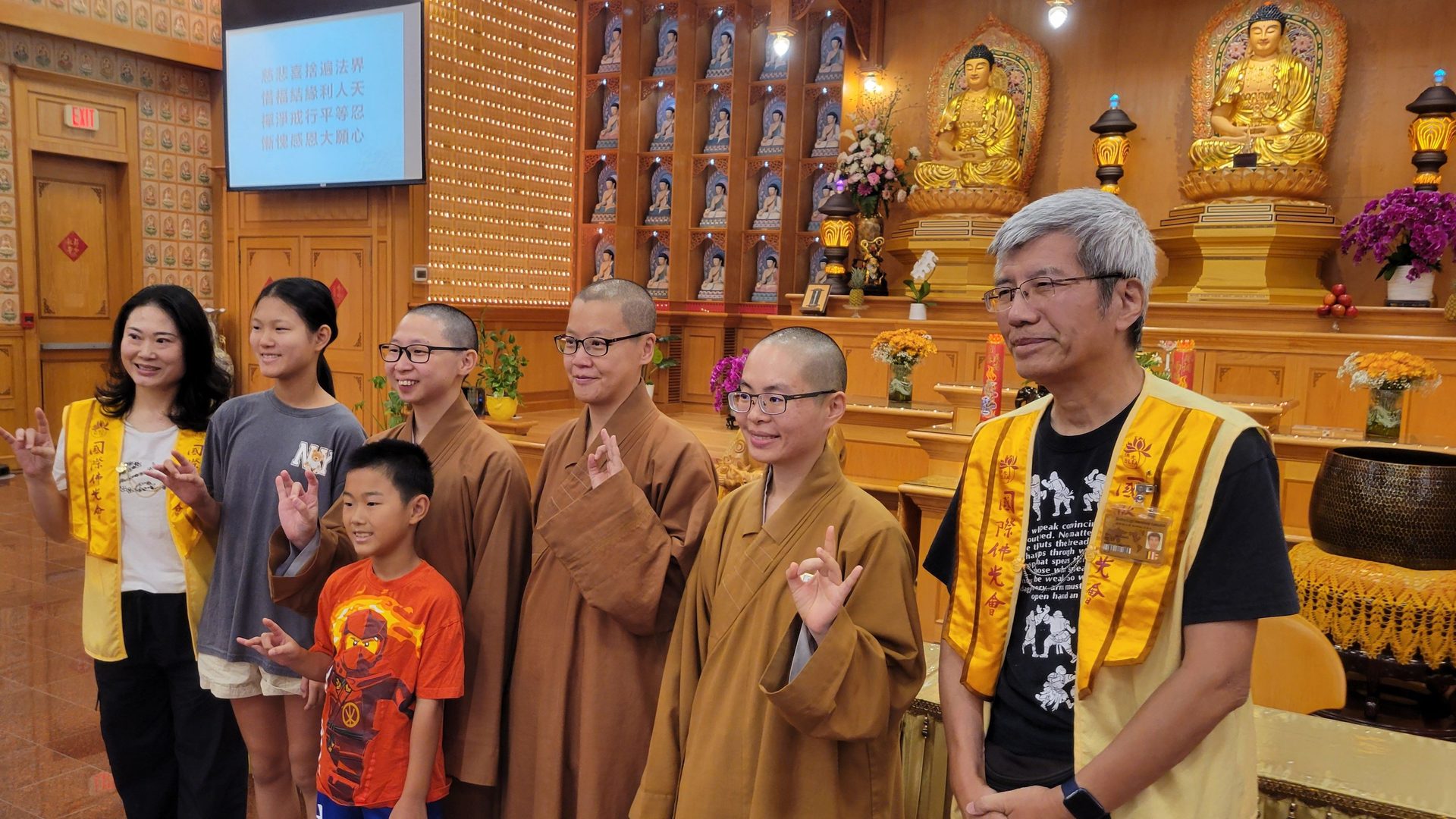 Venerable Miaoguang and Others Visit Xiangyun Temple in Austin for Inspiring Lectures