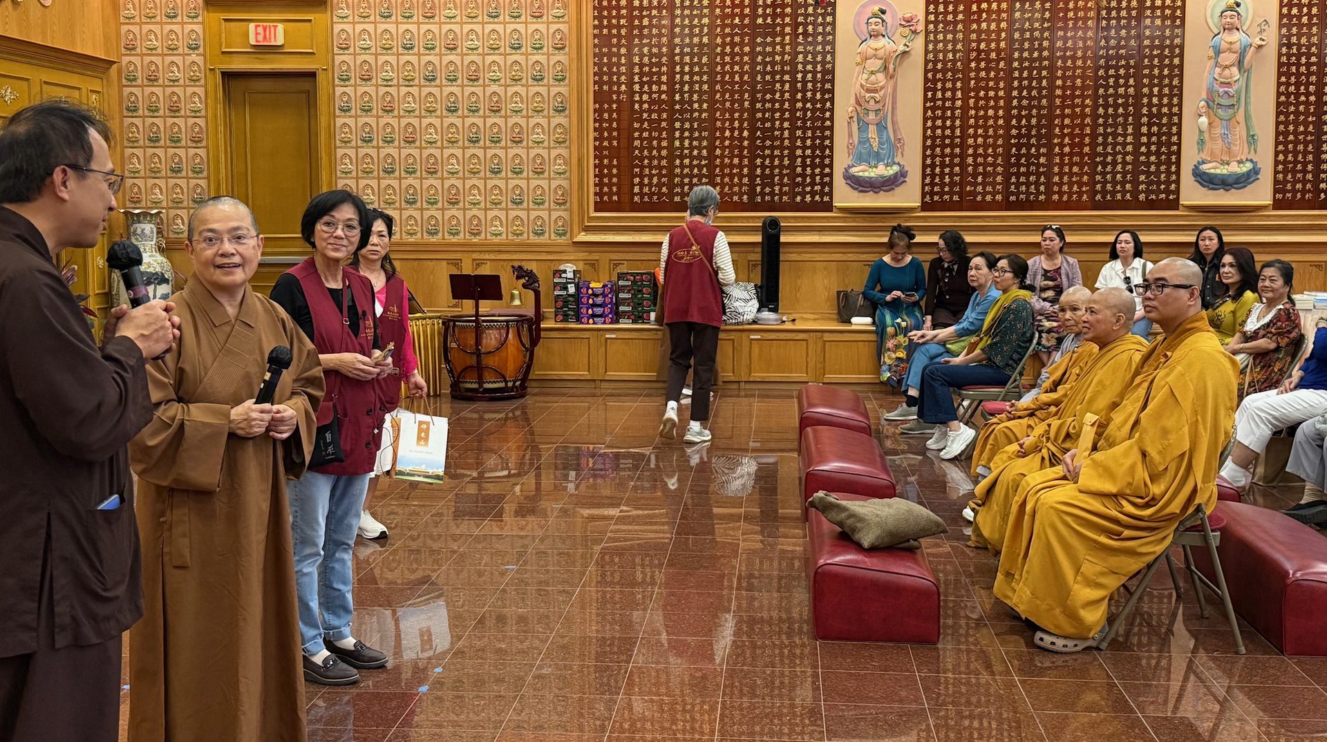 Title: Vietnamese Guanyin Compassion Practice Center Makes First Lunar New Year Visit to Xiangyun Temple in Austin