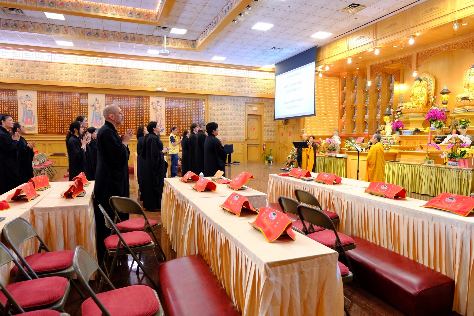 Xiang Yun Temple English Dharma Gathering Welcomes Many to Take Refuge in Buddhism