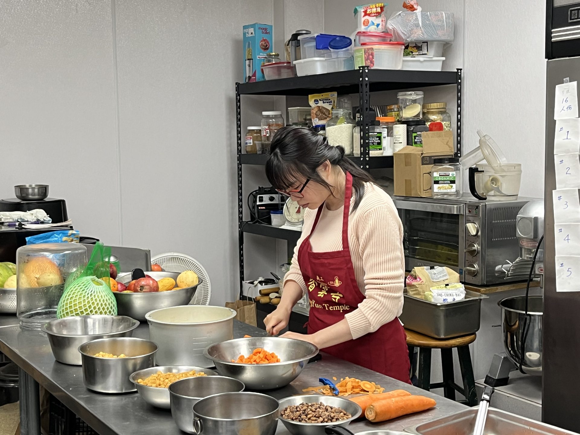 Laba Congee Offering, Presenting Harmony and Joy