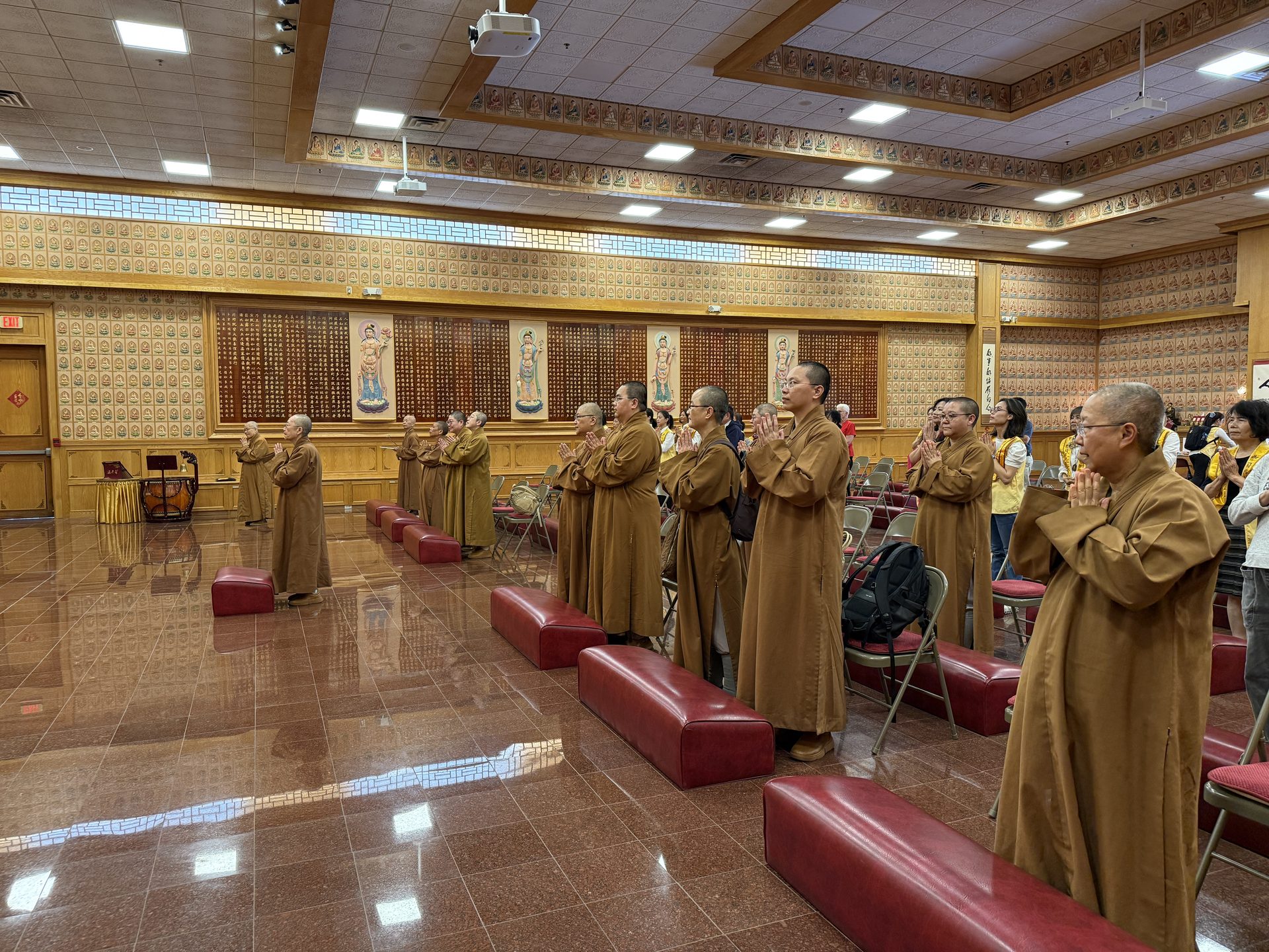 North America Fellowship Guests Visit Xiang Yun Temple