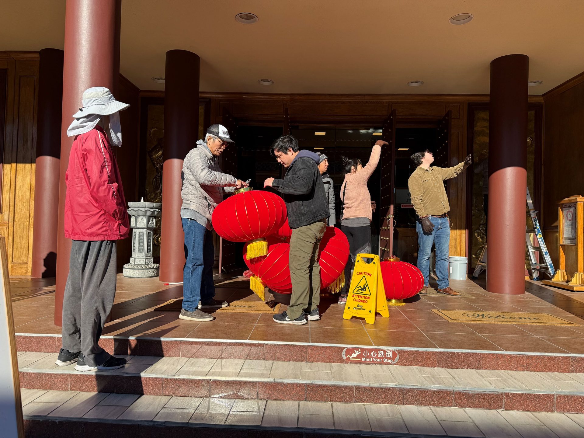 Lanterns Hang High at Austin Xiang Yun Temple: Welcoming the New Year Through Icebreaker Activities