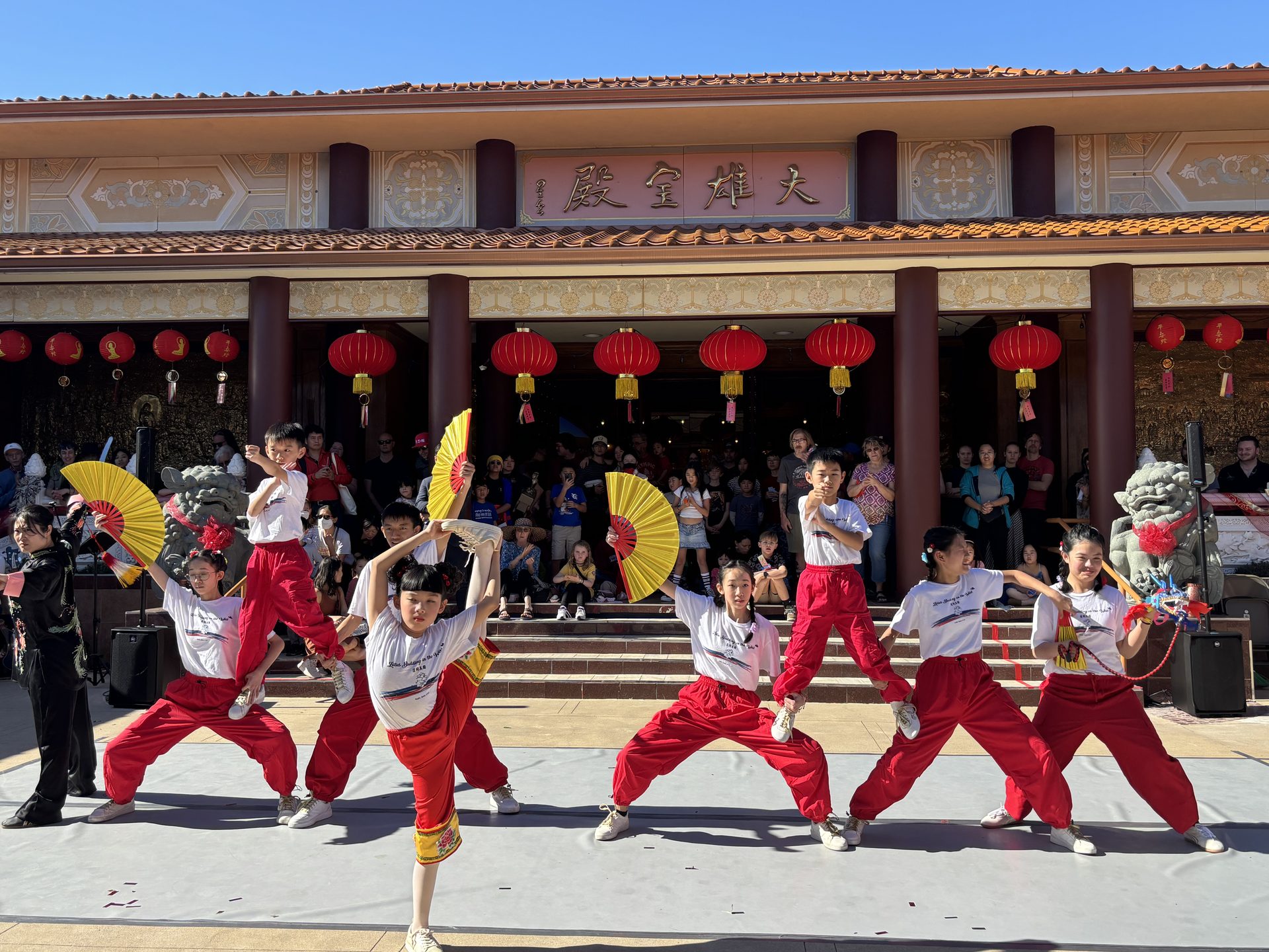 Xiang Yun Temple's Lunar New Year Celebration: Harmony Between Buddhism and Diverse Cultures