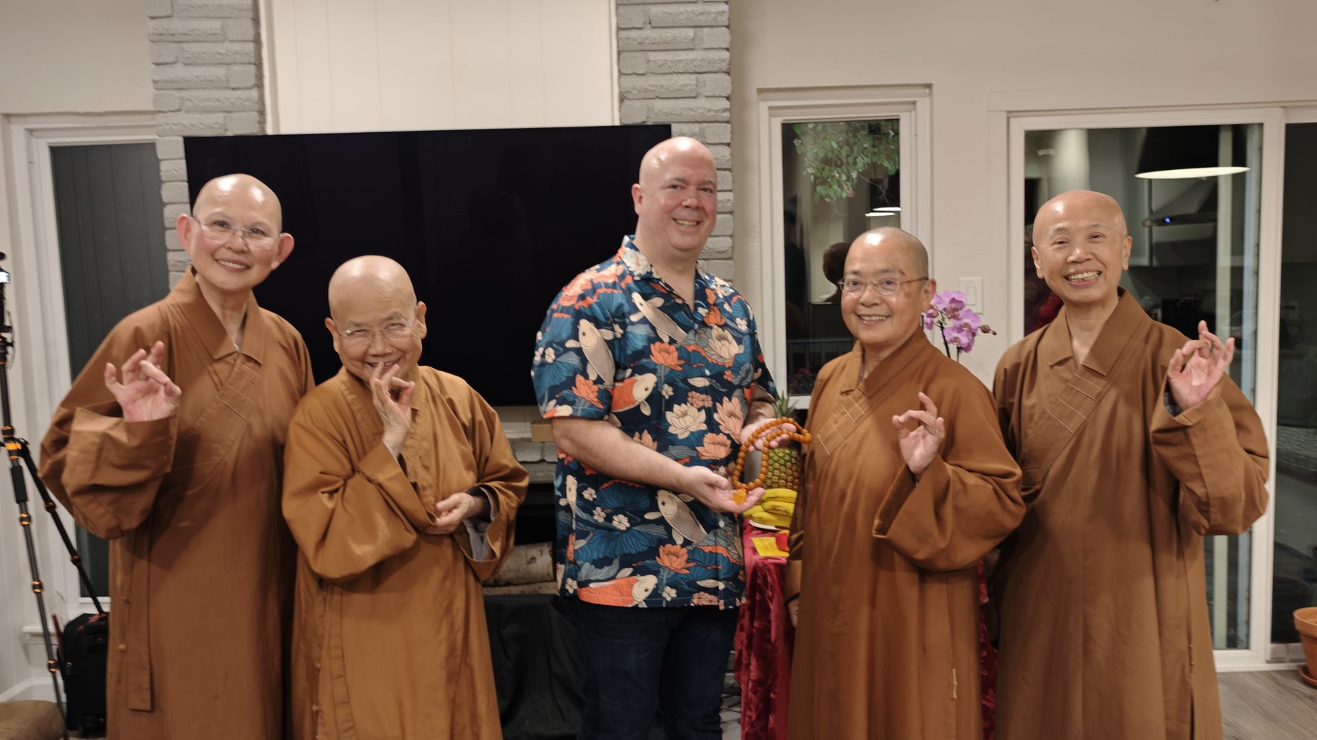 Xiang Yun Temple Holds House Blessing Ceremony for Fo Guang Member