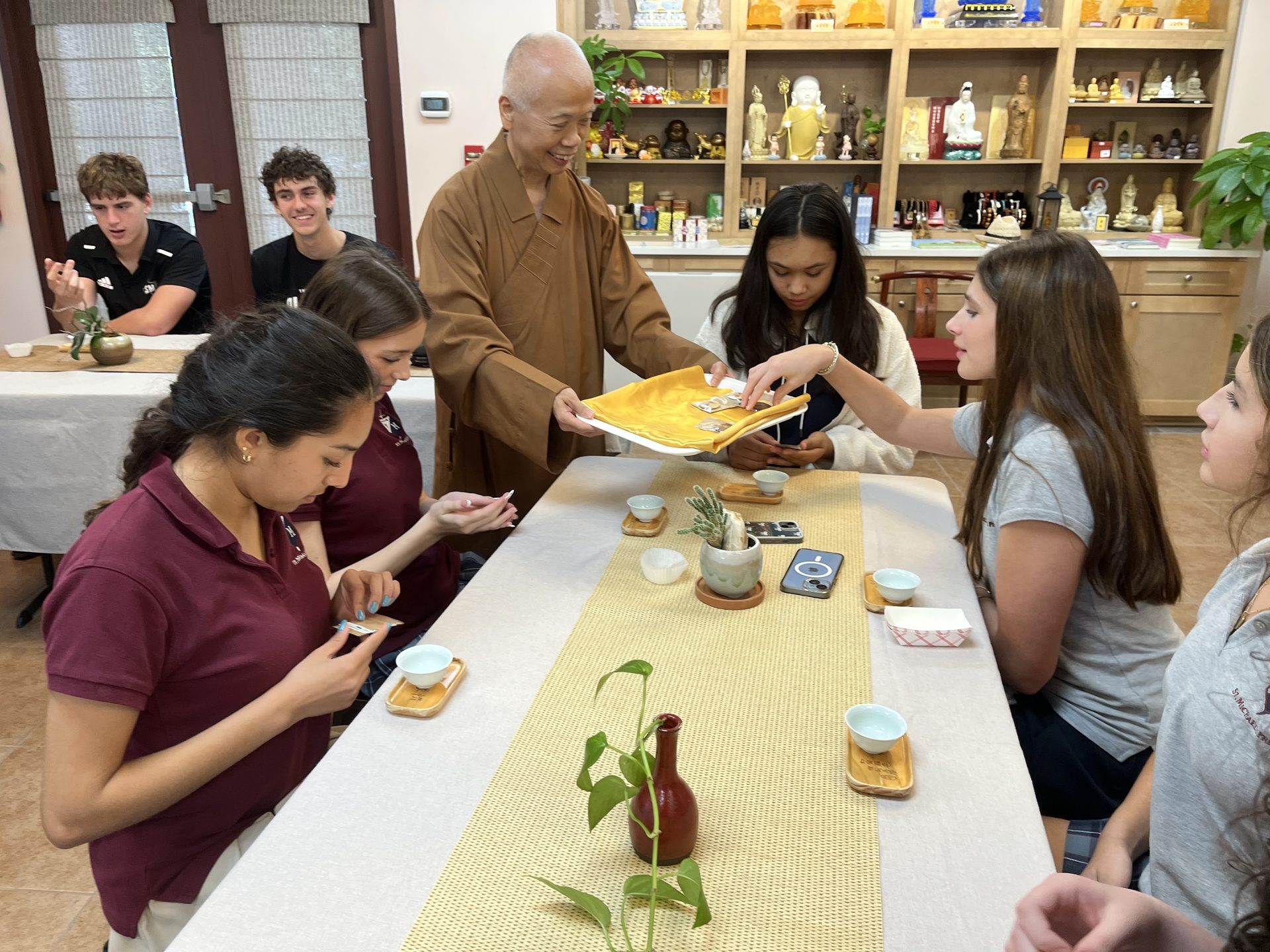 St. Michael’s Preparatory School Visits Xiangyun Temple