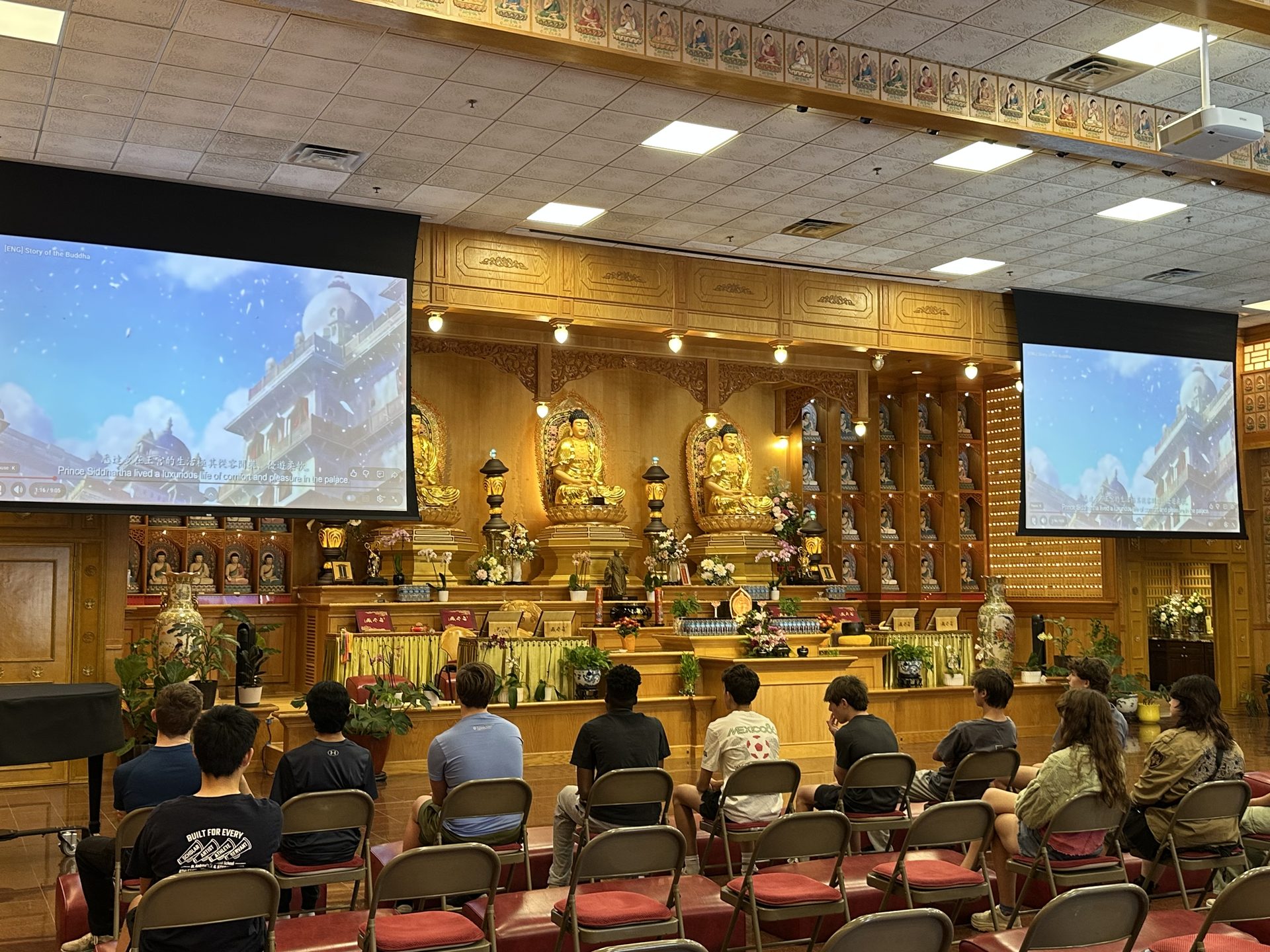 Visit to Xiangyun Temple by St. Andrew’s Episcopal School (U.S.)