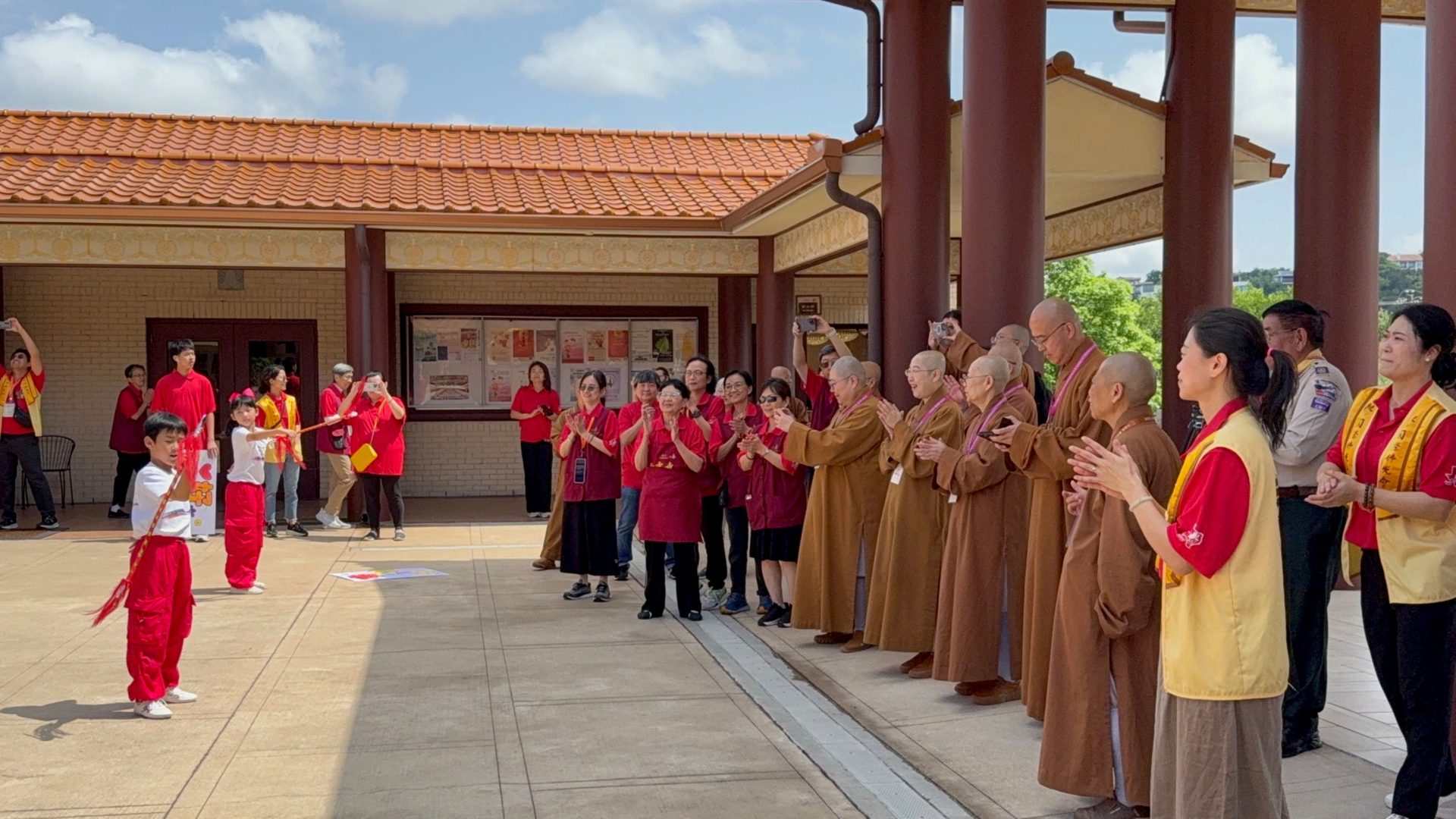North America Fellowship Meeting Concludes – Fo Guang Members Visit Xiang Yun Temple