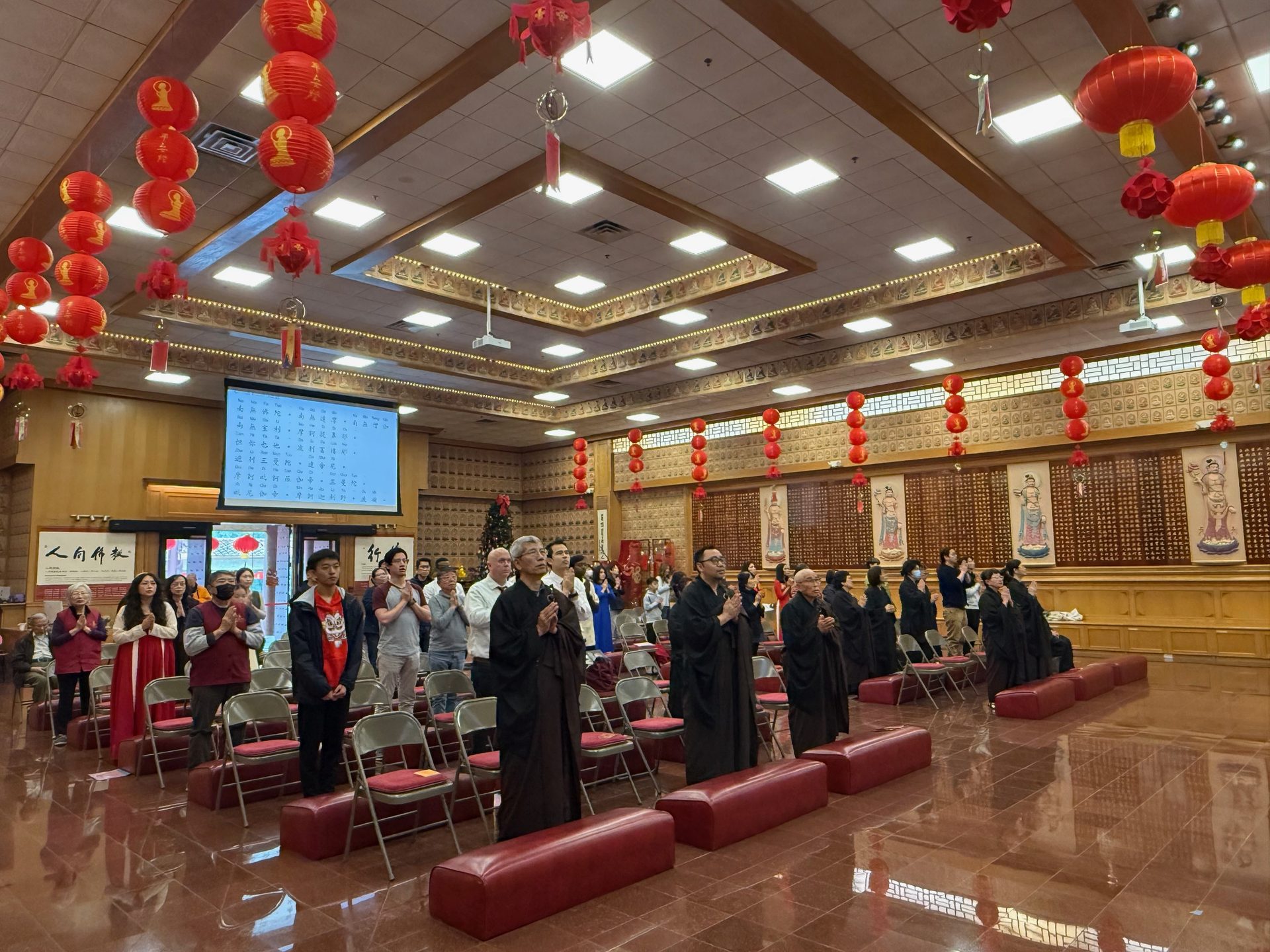 Offering to the Buddhas and Heavenly Beings—Three Texas Fo Guang Shan Temples joined in Ceremony