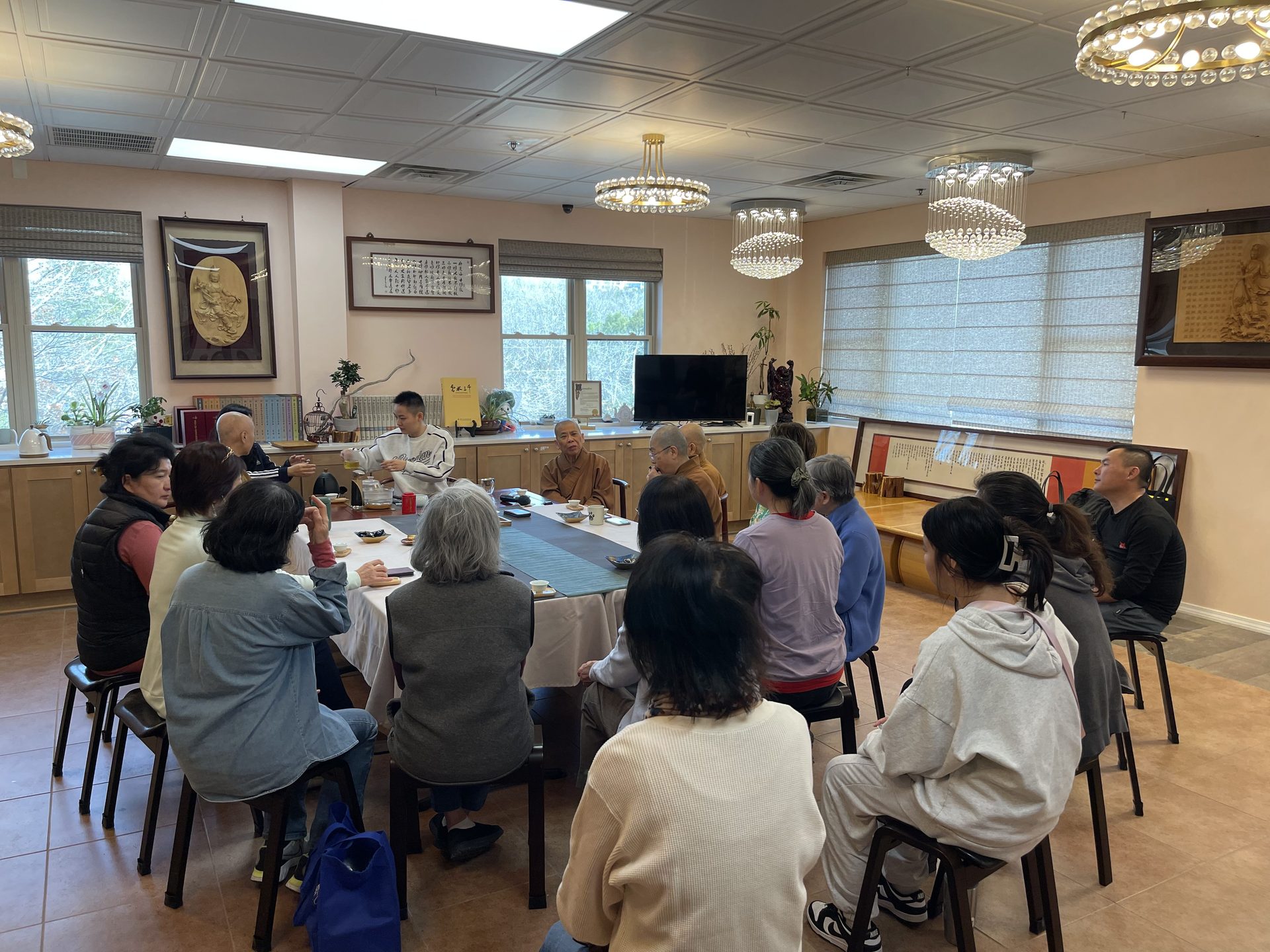 Xiangyun Temple's "Light Sixty, One Hundred Years of Looking Up" Lecture Series Launches First Session