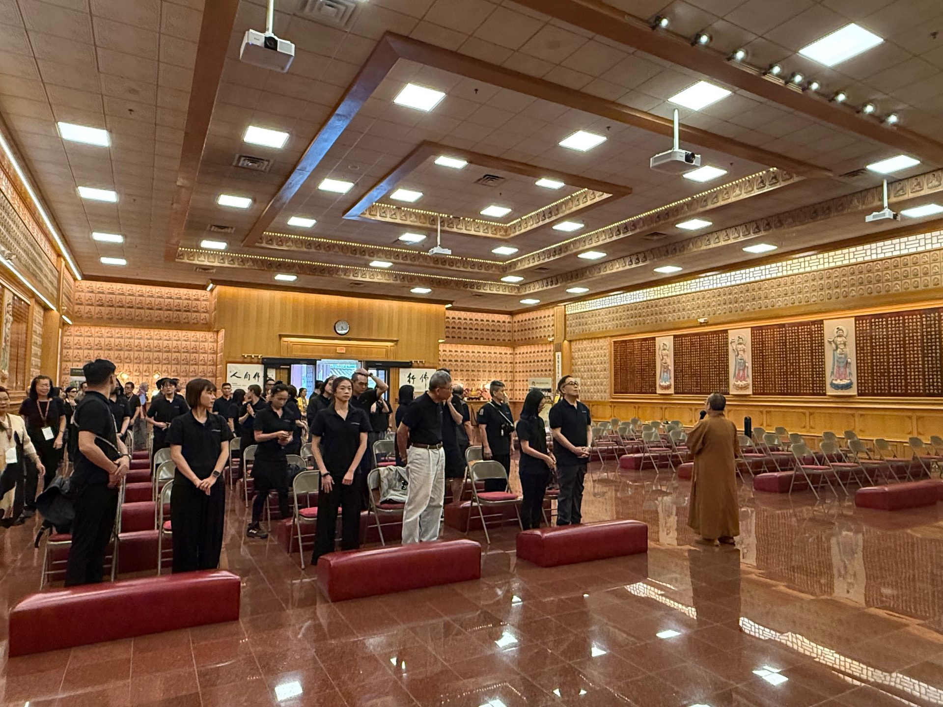 Welcome Banquet – Xiang Yun Temple Welcomes Taipei’s New Theater Troupe