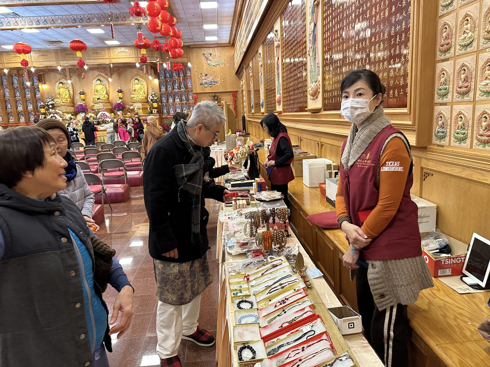 Xiang Yun Temple Welcomes Vietnamese Visiting Groups to Celebrate Lunar New Year in Buddhist Light