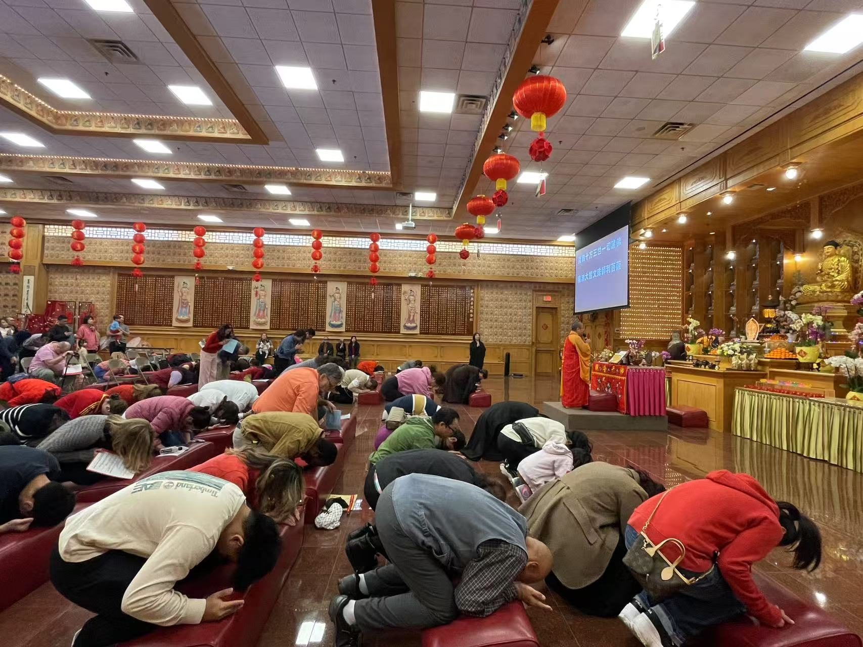 Xiang Yun Temple's Lunar New Year Celebration: Harmony Between Buddhism and Diverse Cultures