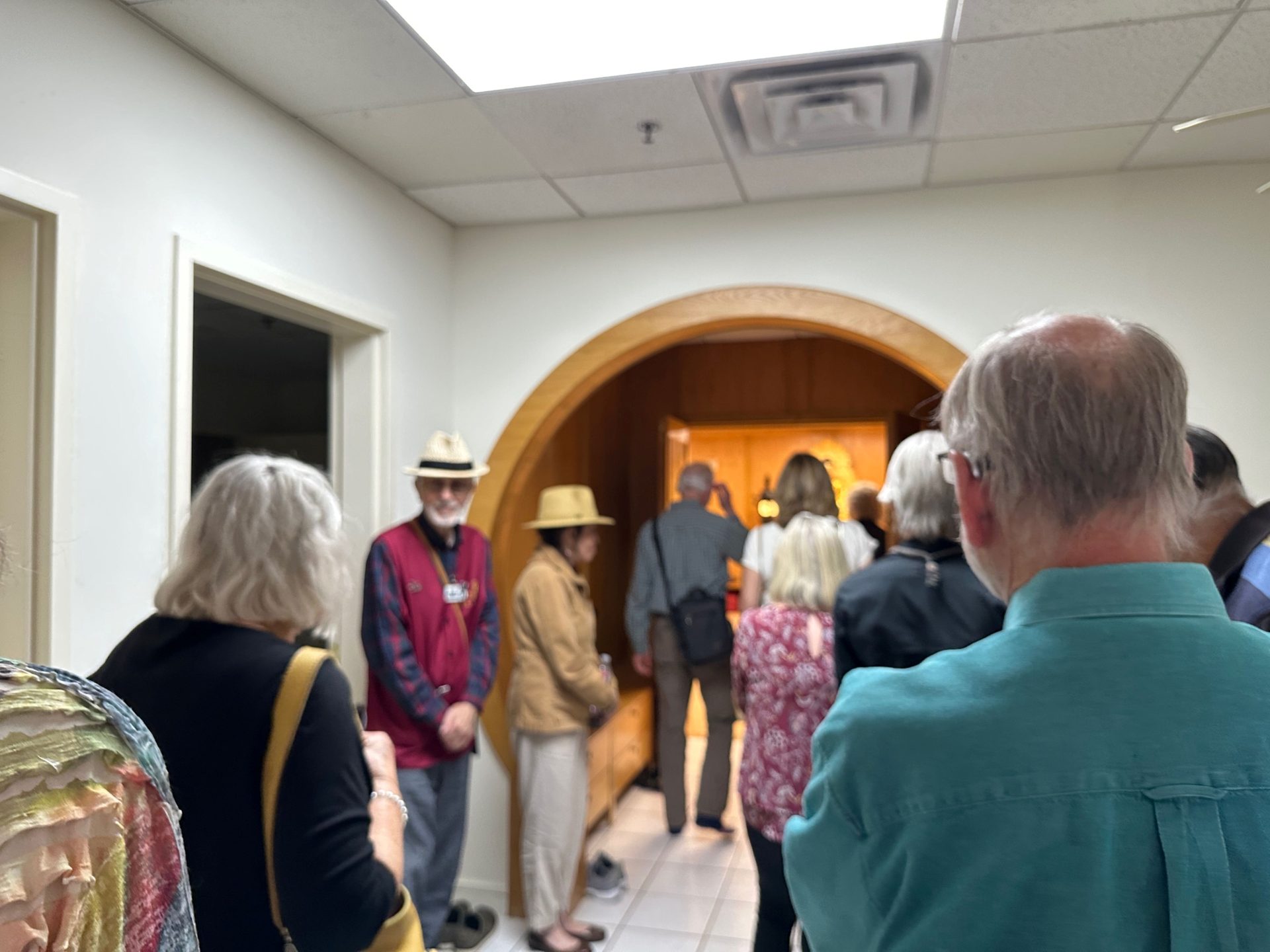 UT OLLI Visits Xiangyun Temple Again — A Day of Buddhist Cultural Experience Through Images, Meditation, and Guided Tours