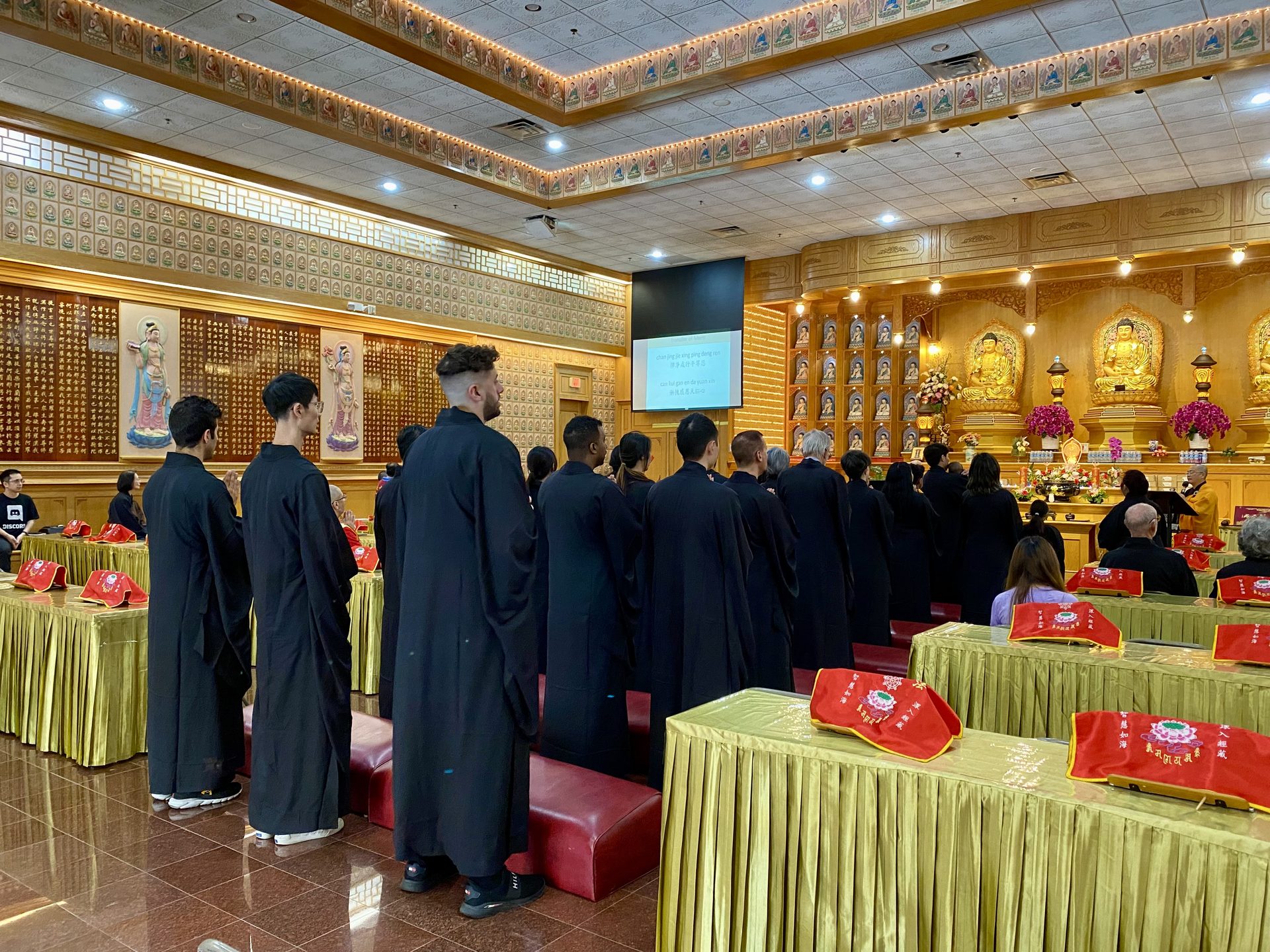 Xiang Yun Temple's Taking Refuge Ceremony - Welcomes New Local Buddhist Participants
