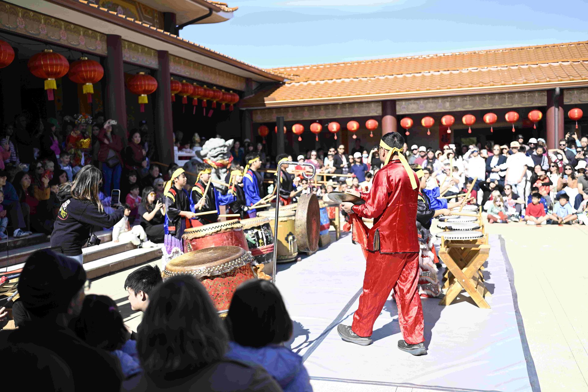 Spring Festival Cultural Harmony • A Surge of Compassion — Xiangyun Temple's Ethnic Experience Warms Austin